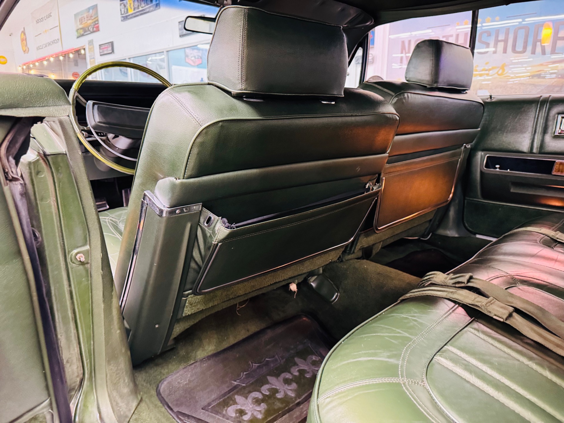 1969 Chrysler Imperial 35