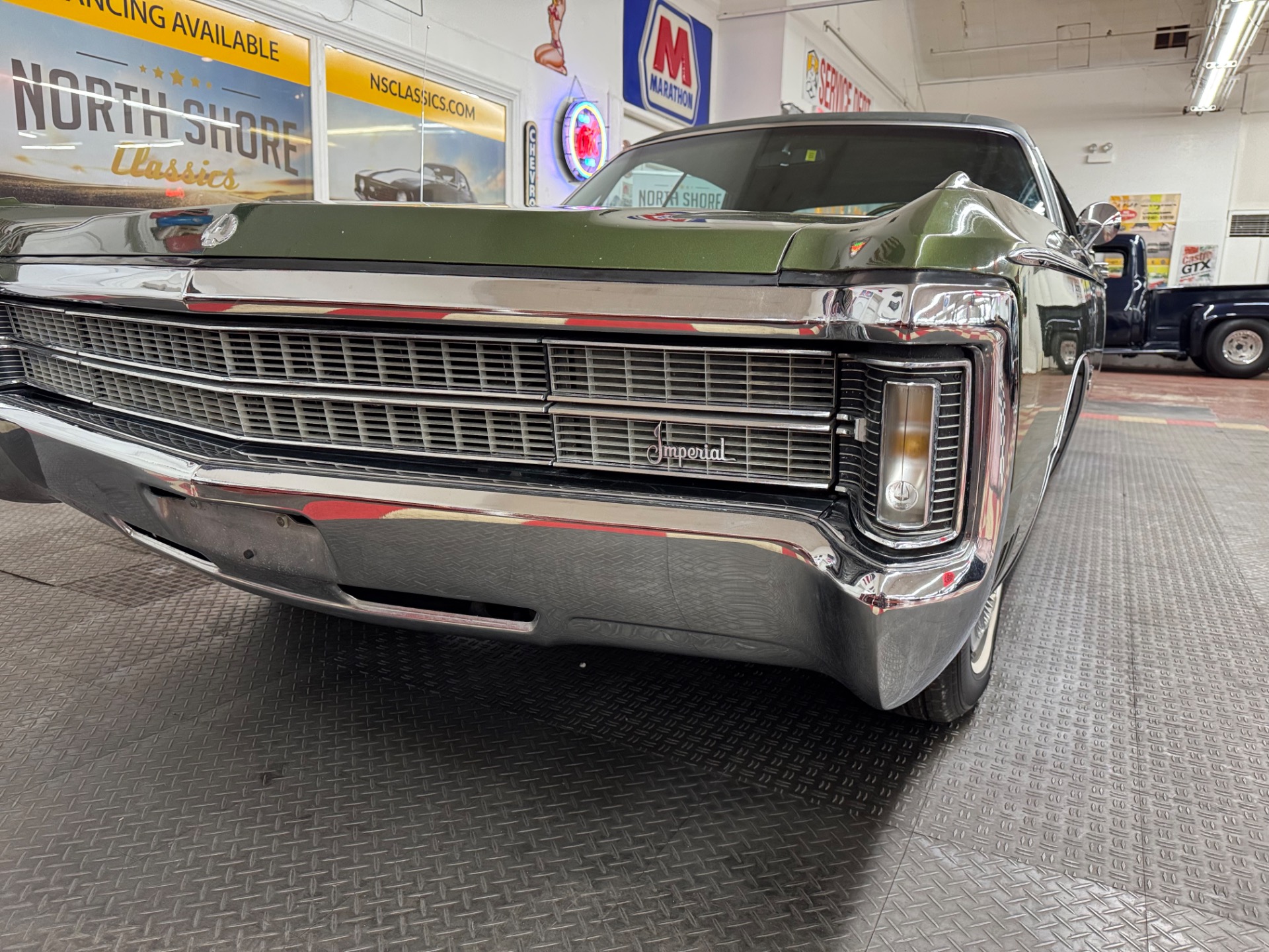 1969 Chrysler Imperial 8