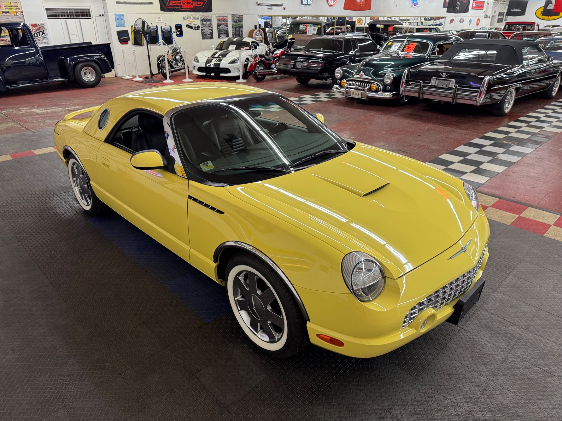 2002 Ford Thunderbird 21