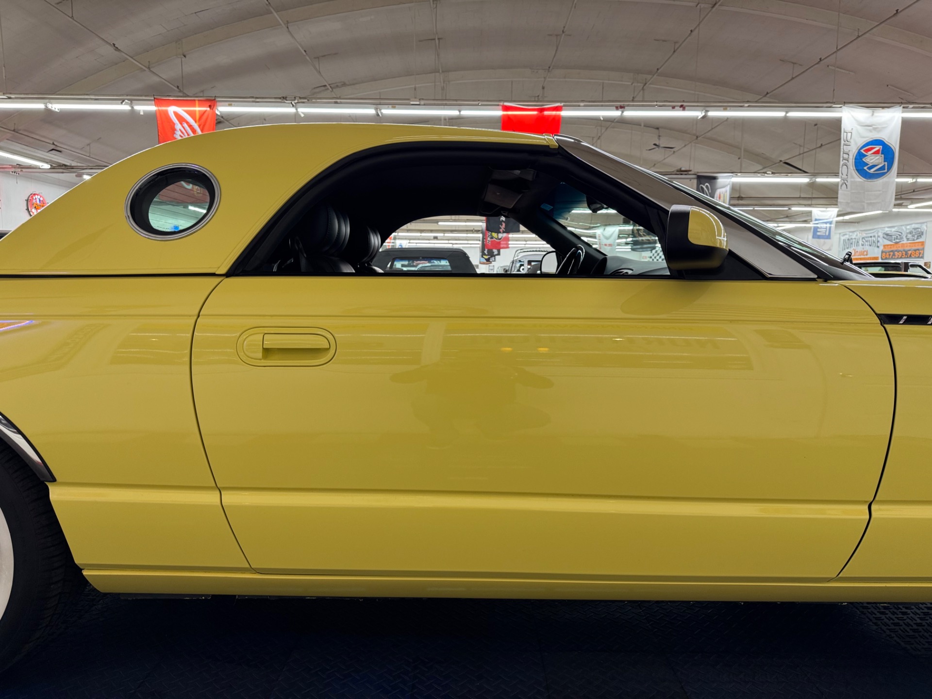 2002 Ford Thunderbird 30