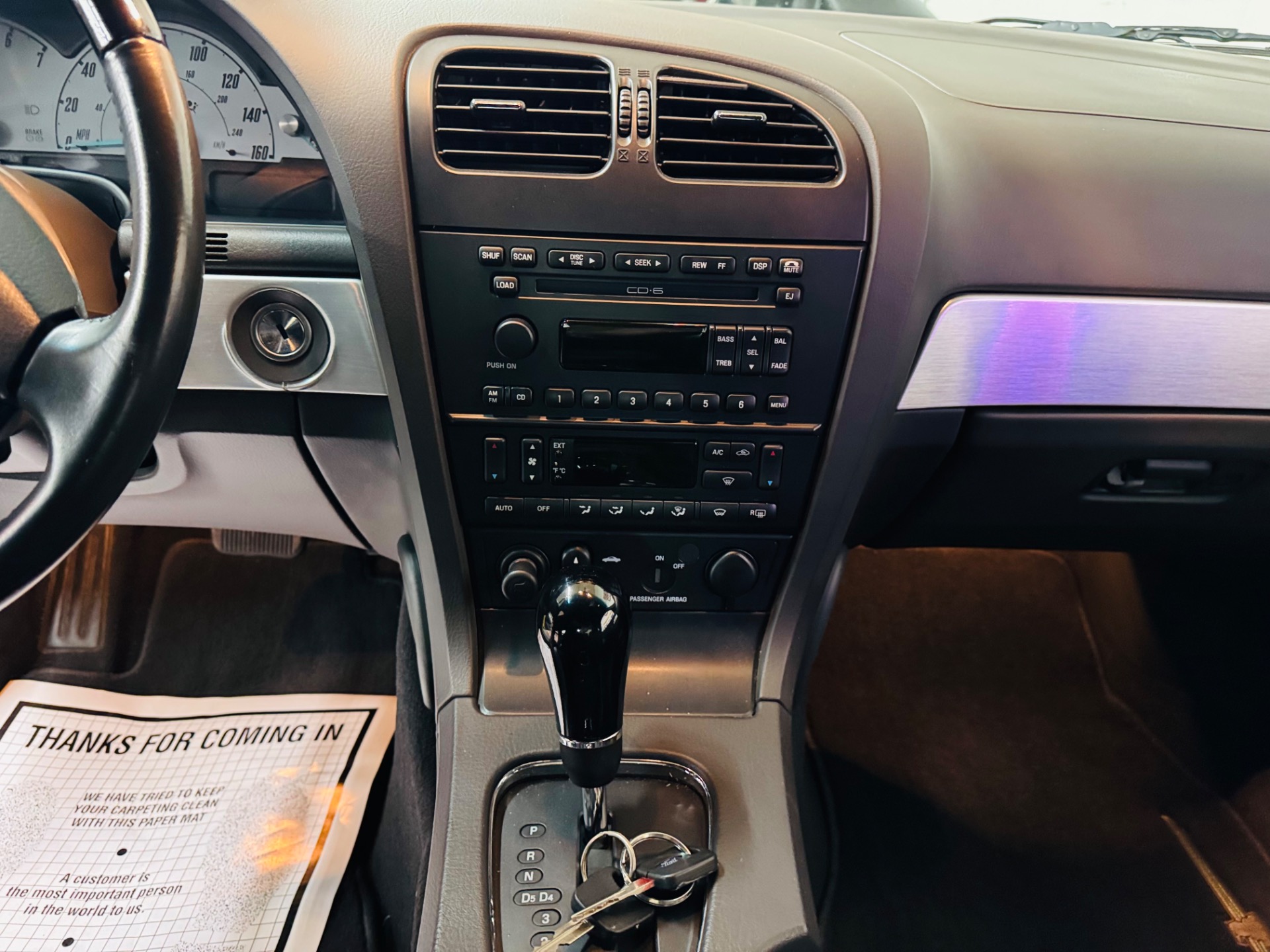2002 Ford Thunderbird 39