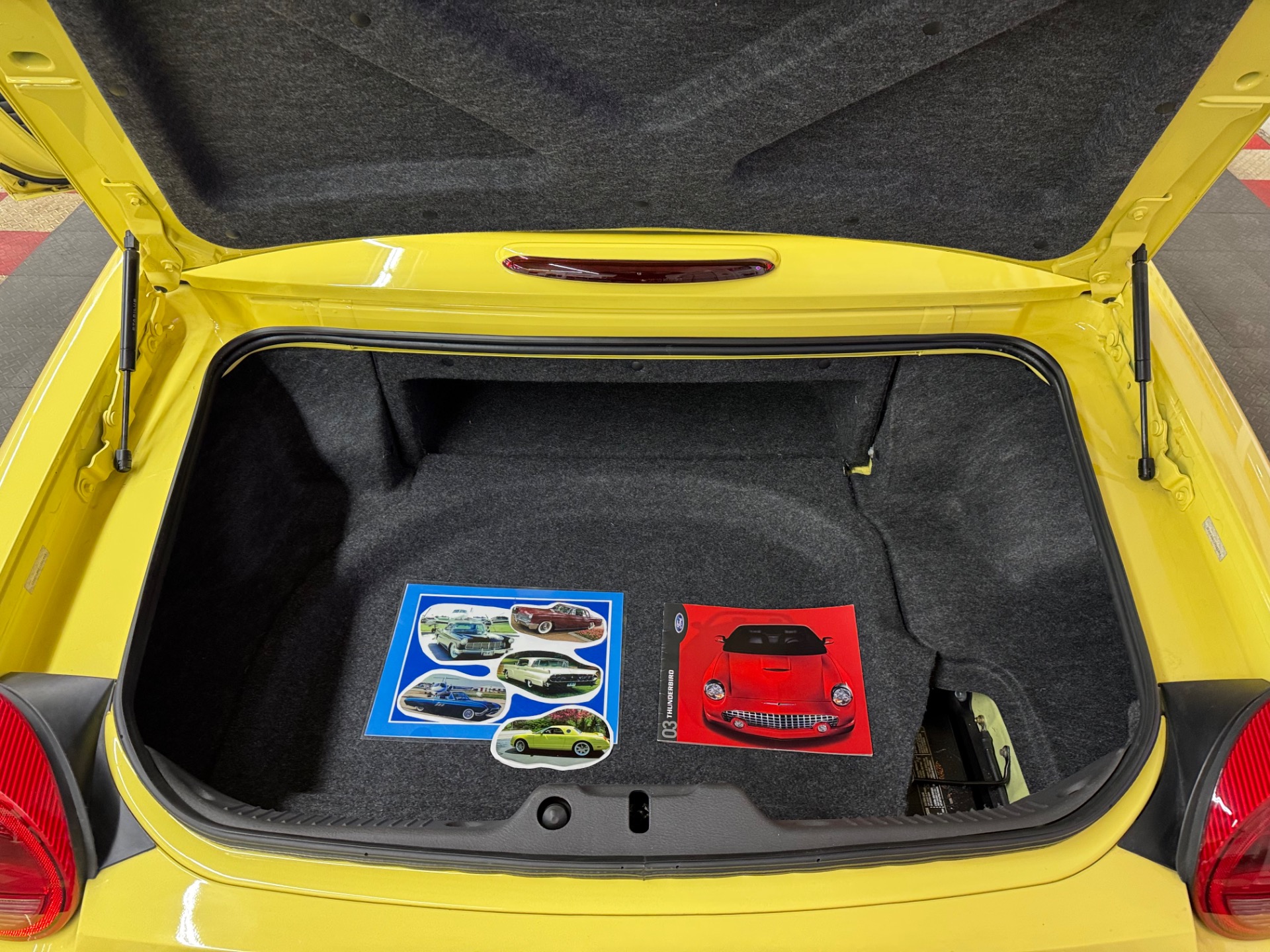 2002 Ford Thunderbird 52