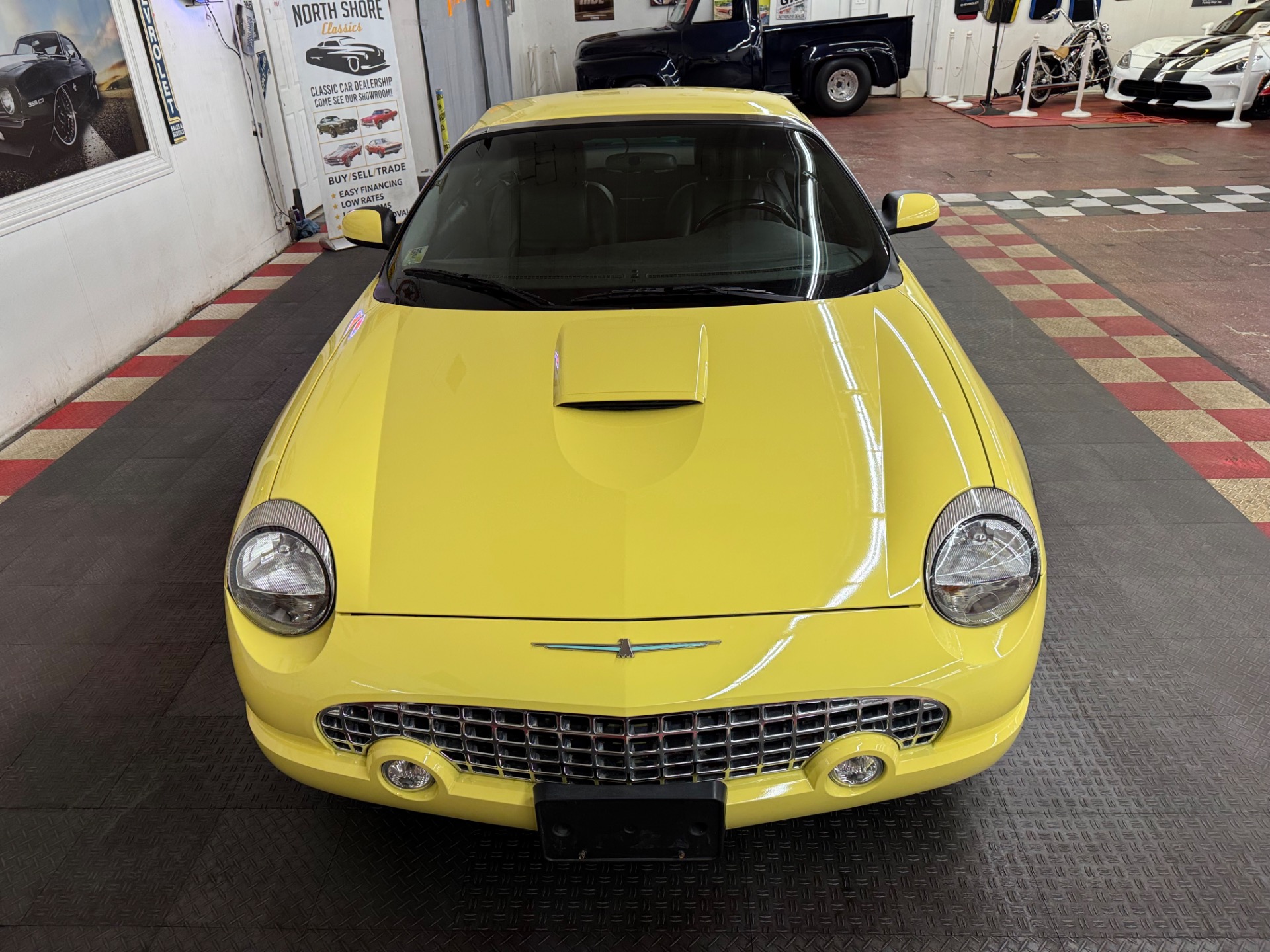 2002 Ford Thunderbird 5