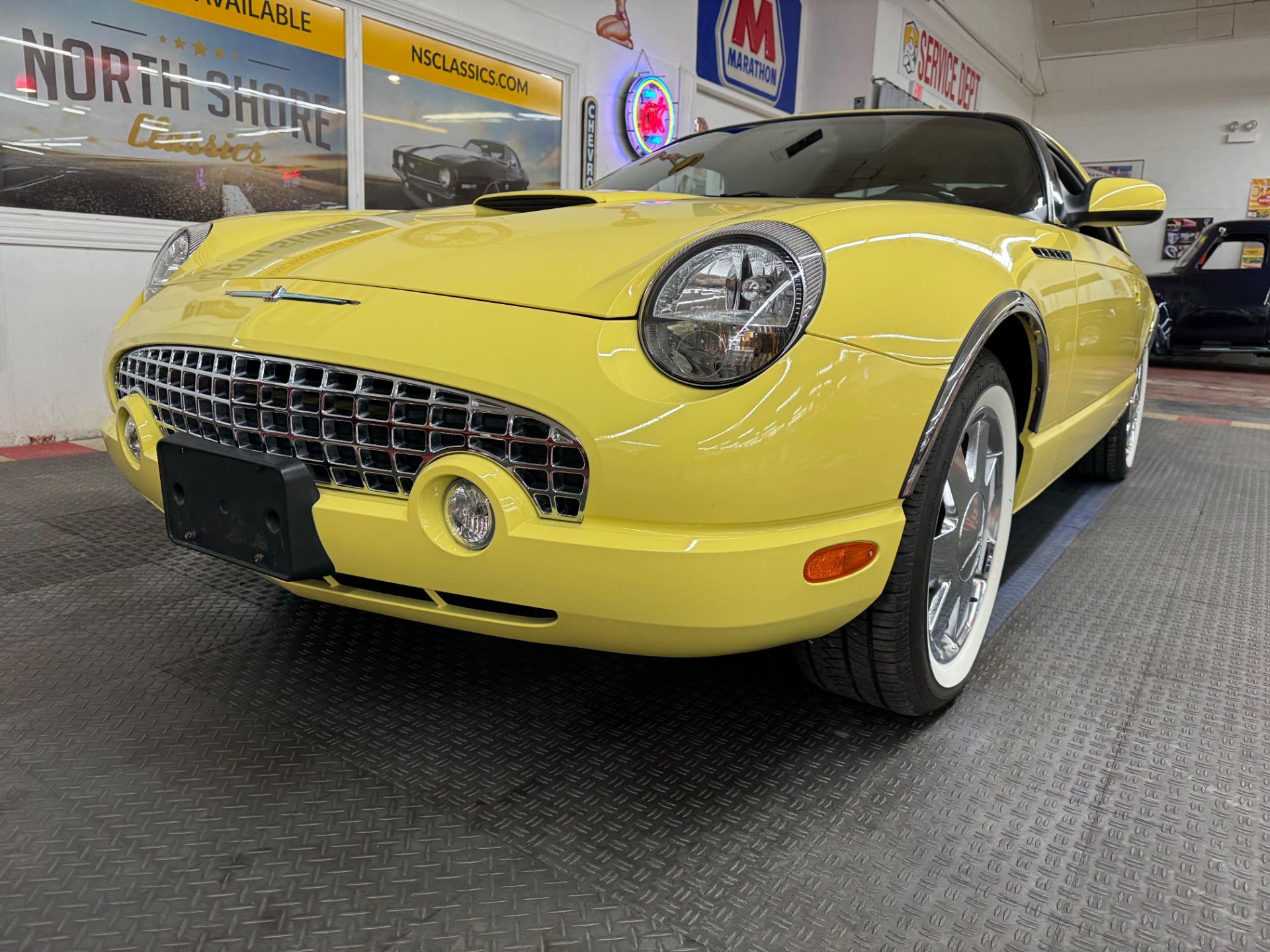 2002 Ford Thunderbird 8