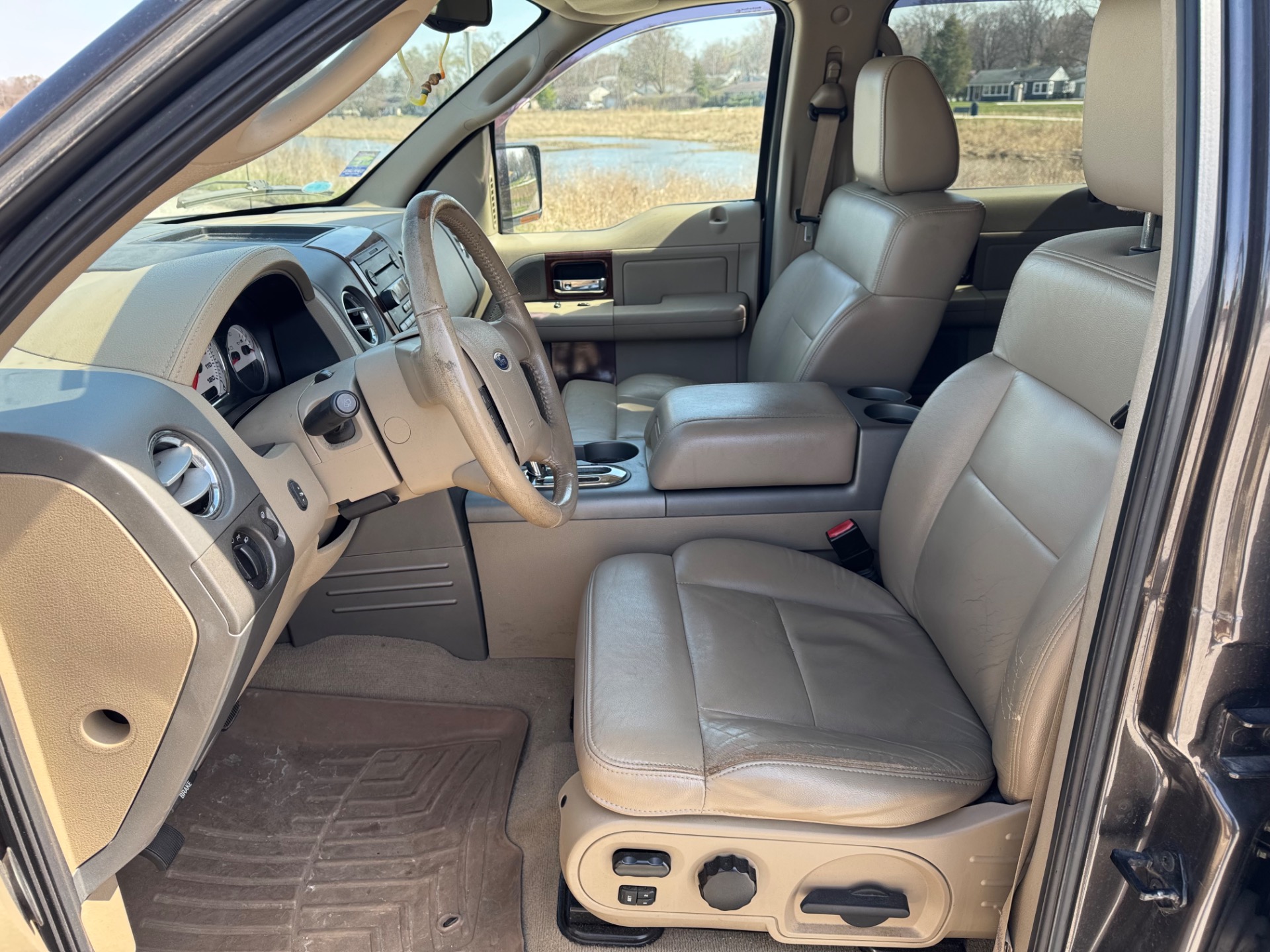 2005 Ford F-150 22