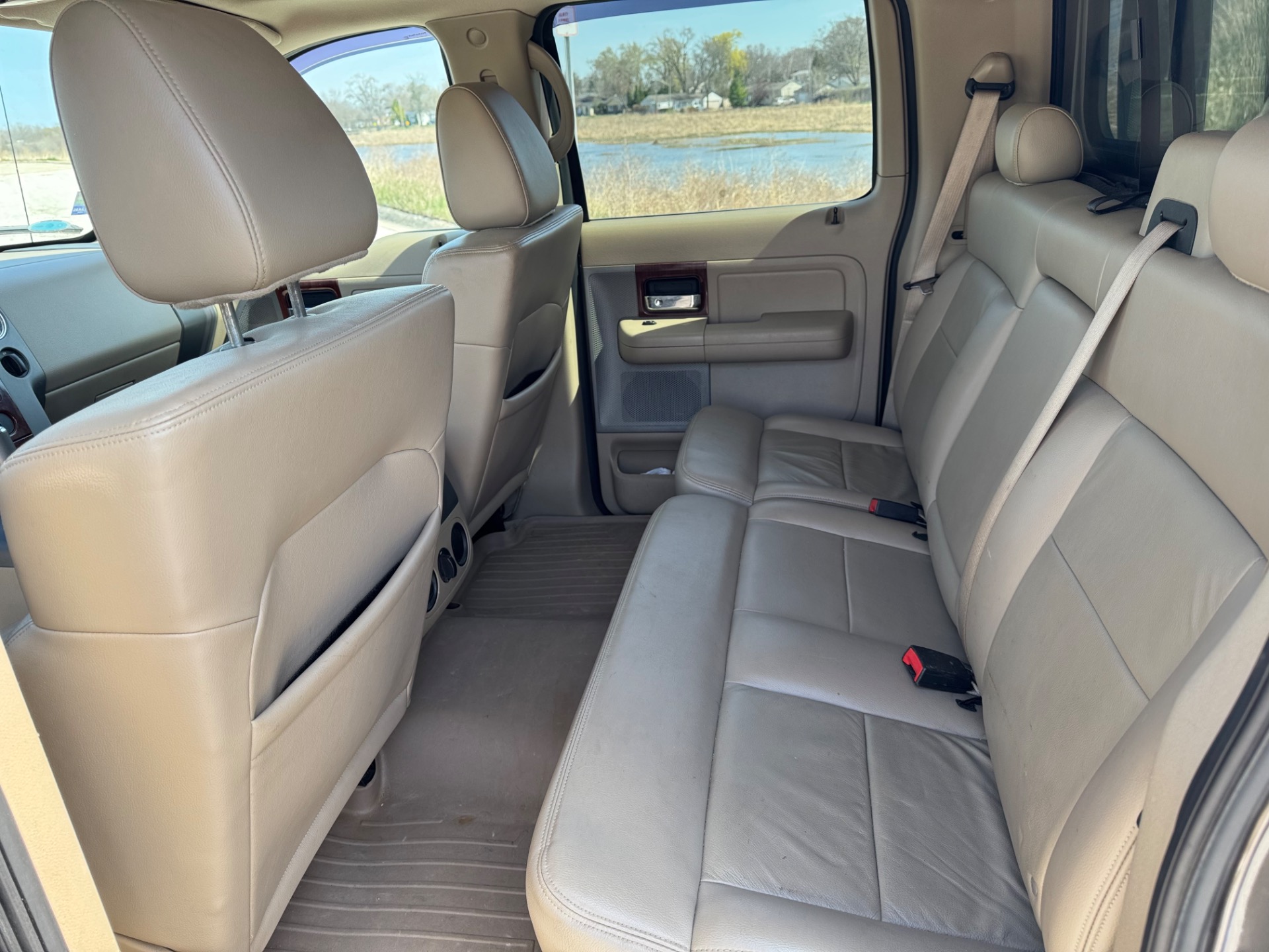 2005 Ford F-150 27