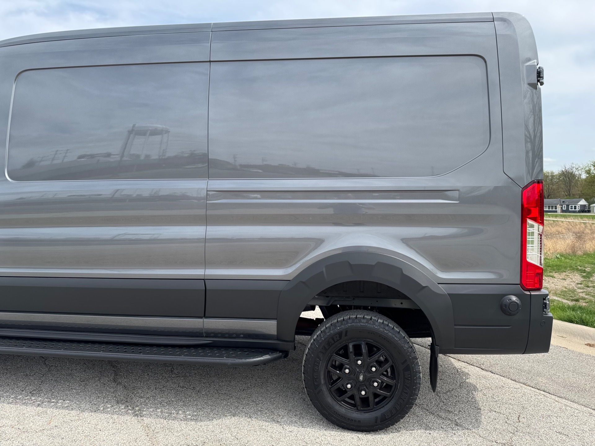 2023 Ford Transit Trail 21