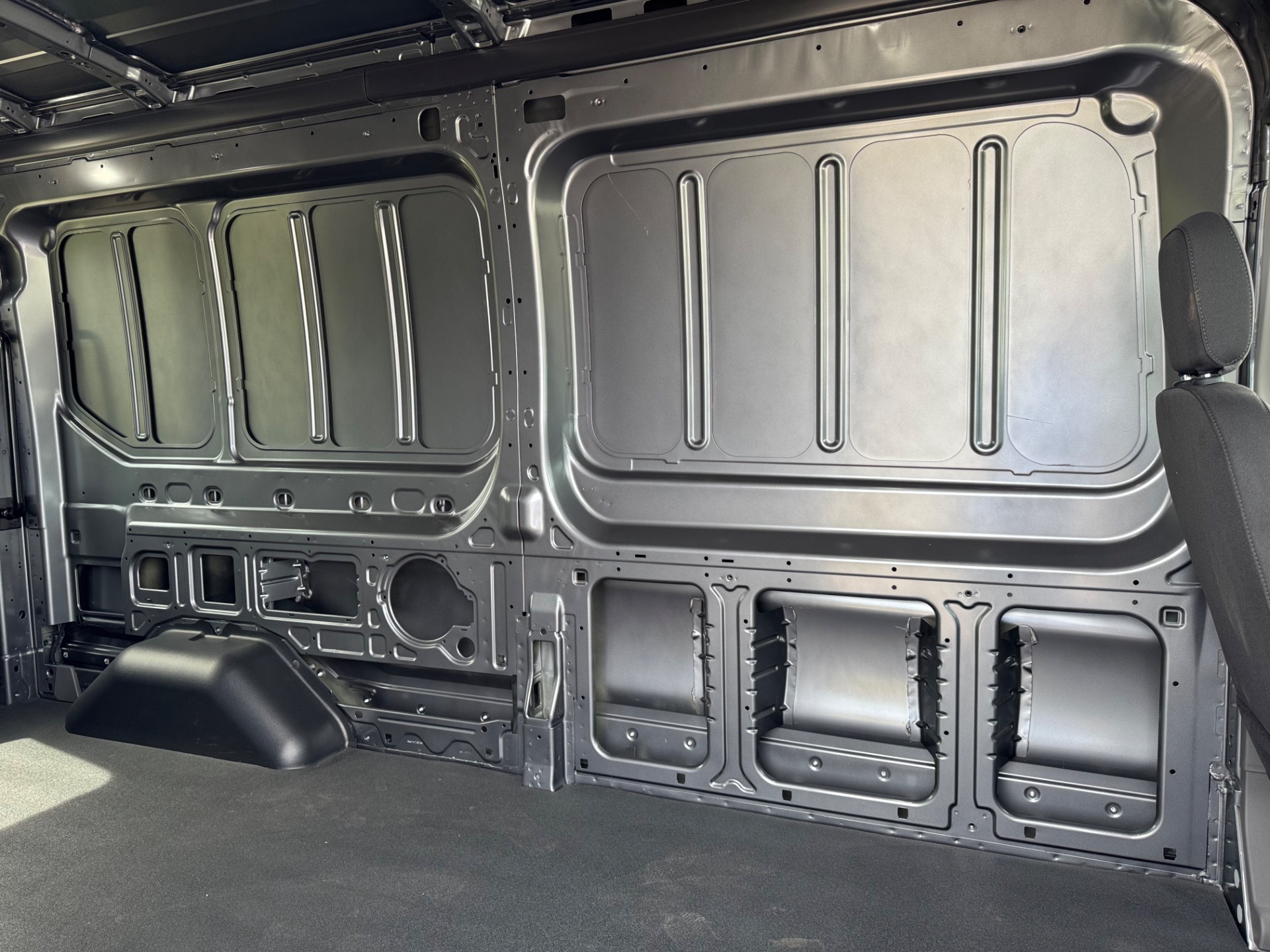 2023 Ford Transit Trail 48