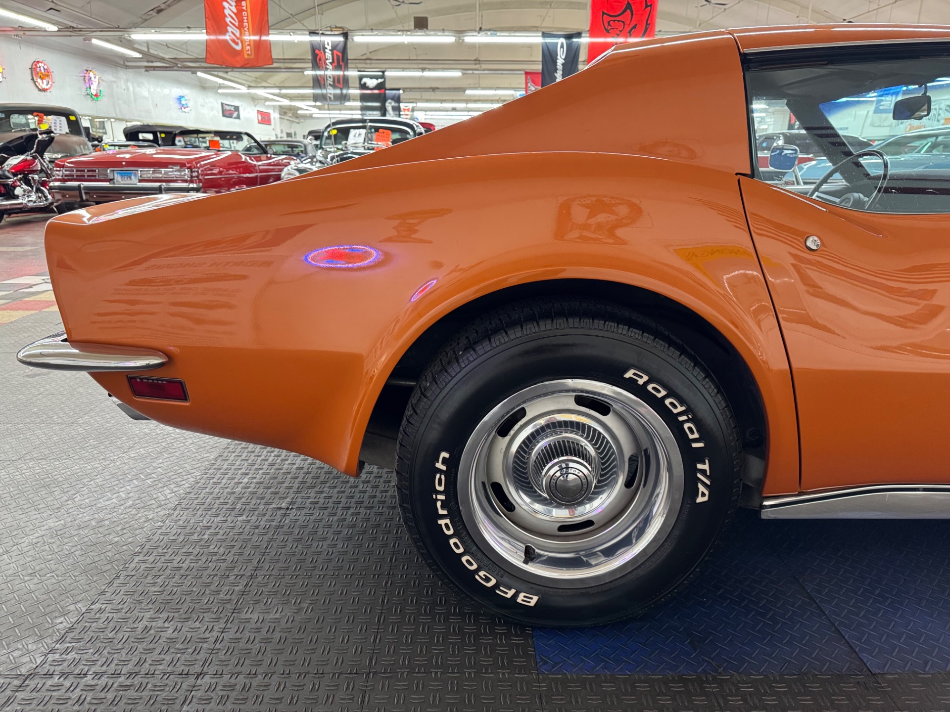 1972 Chevrolet Corvette 24