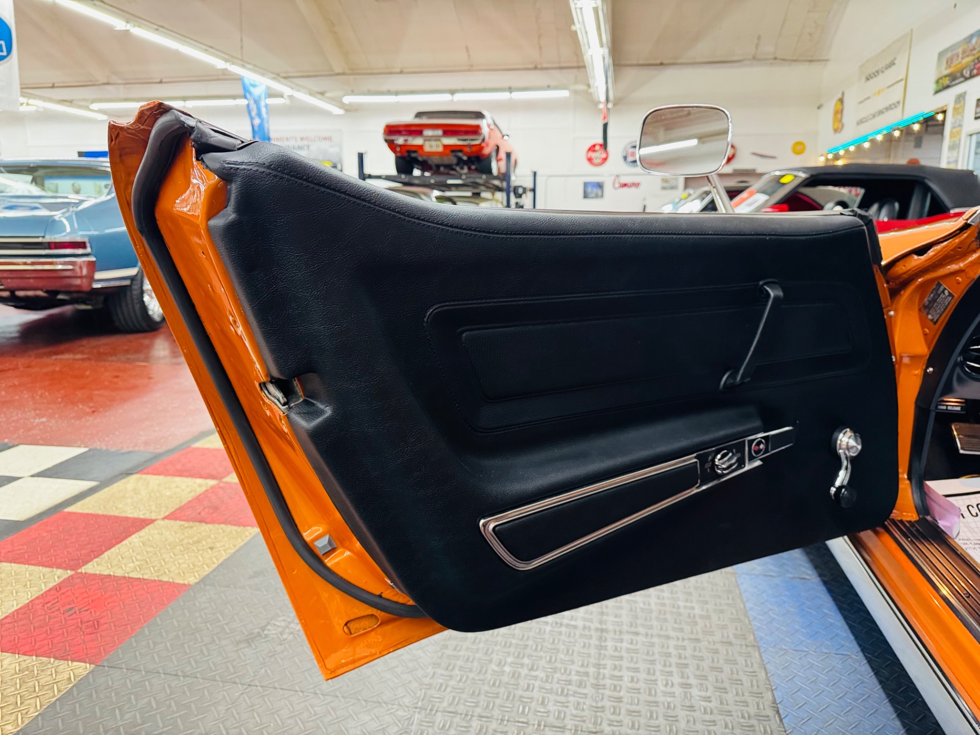 1972 Chevrolet Corvette 32