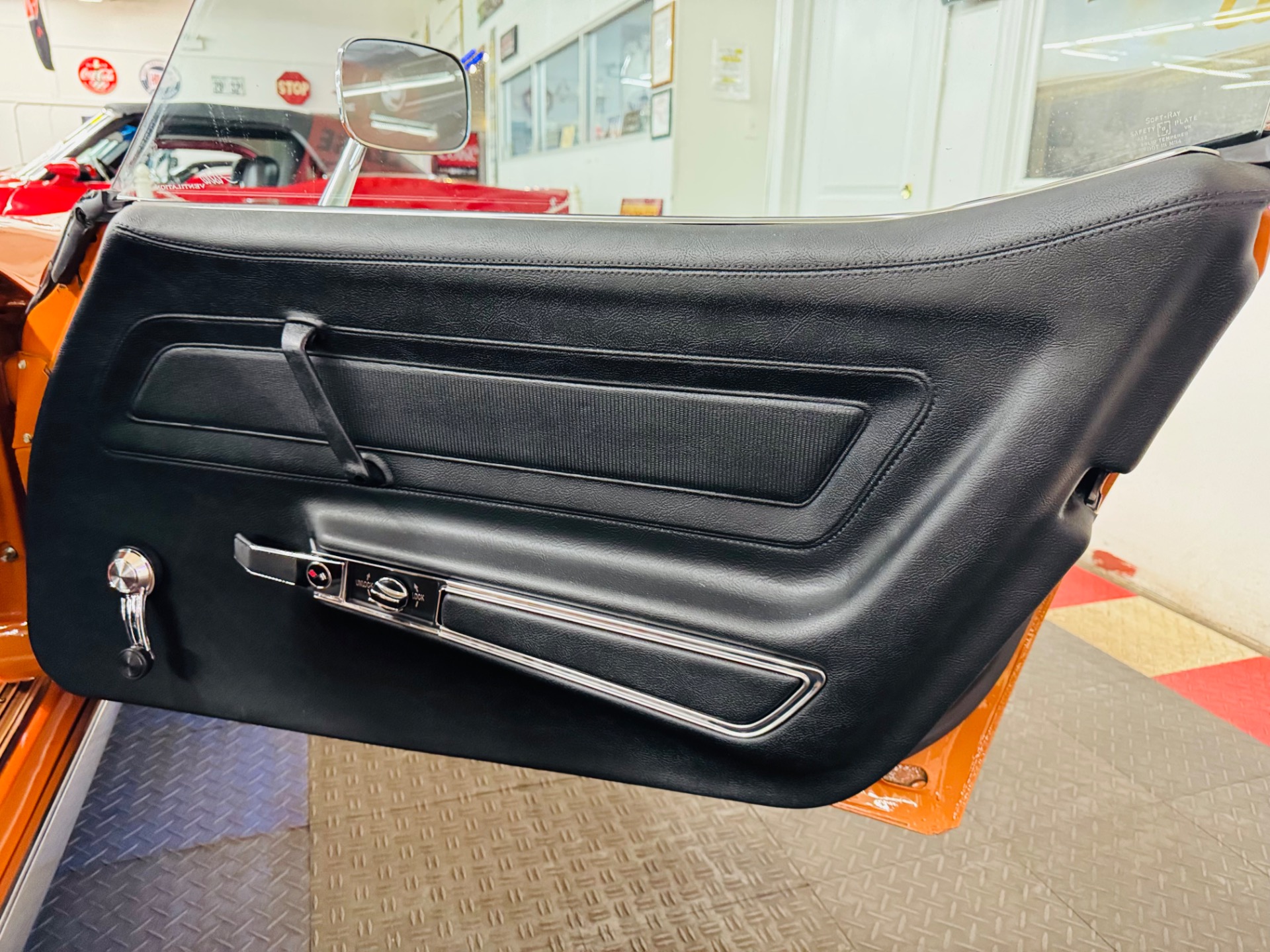 1972 Chevrolet Corvette 43