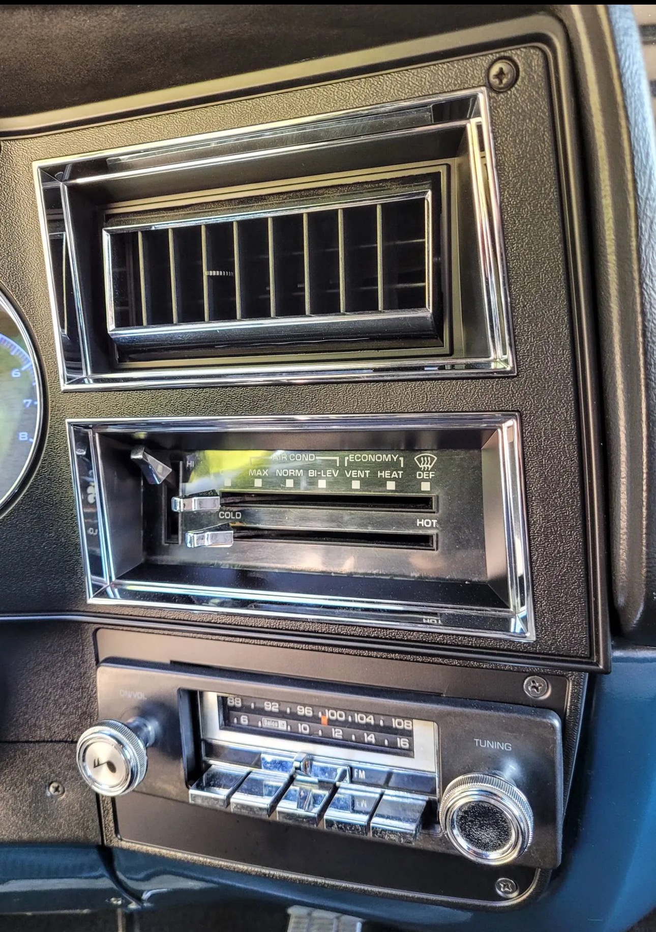 1987 GMC R/V 1500 Series 32
