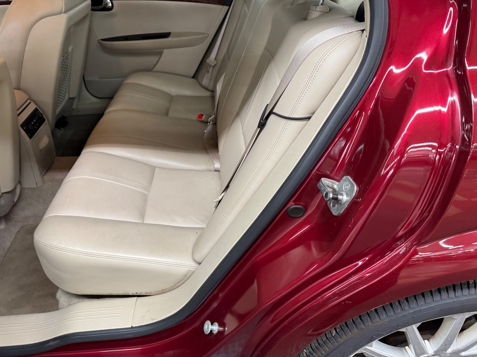 2008 Saturn Aura XR 31