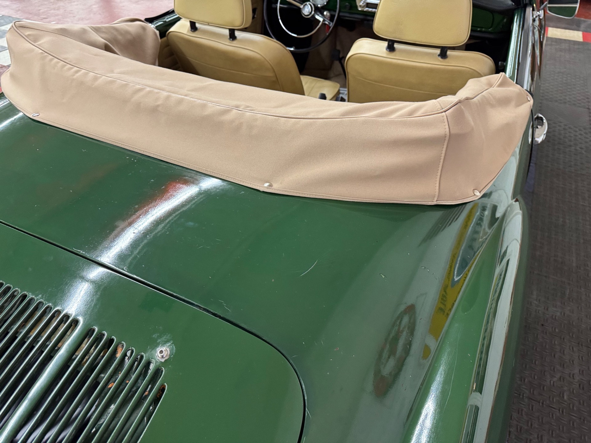 1971 volkswagen Karmann Ghia 19