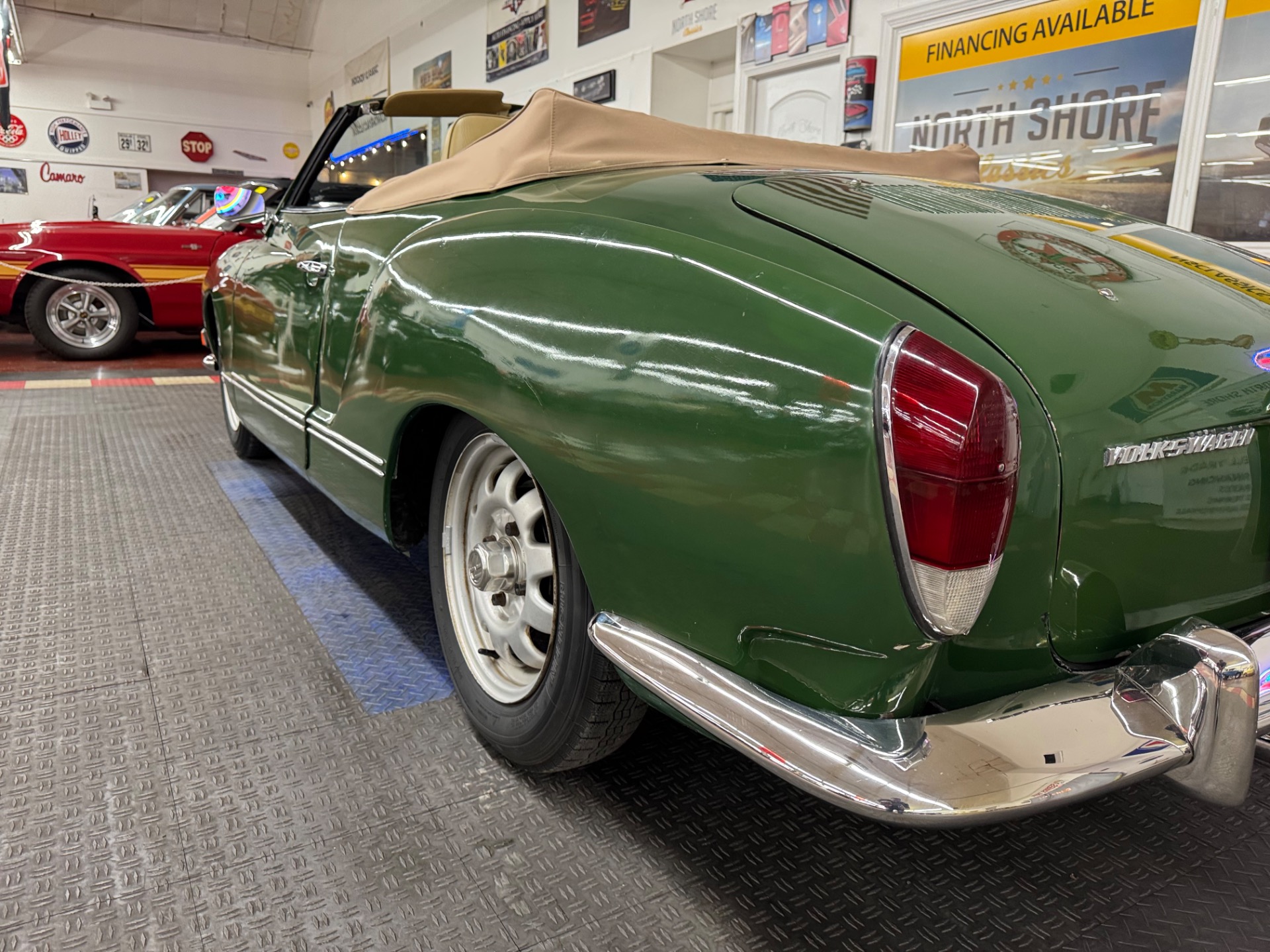 1971 volkswagen Karmann Ghia 23