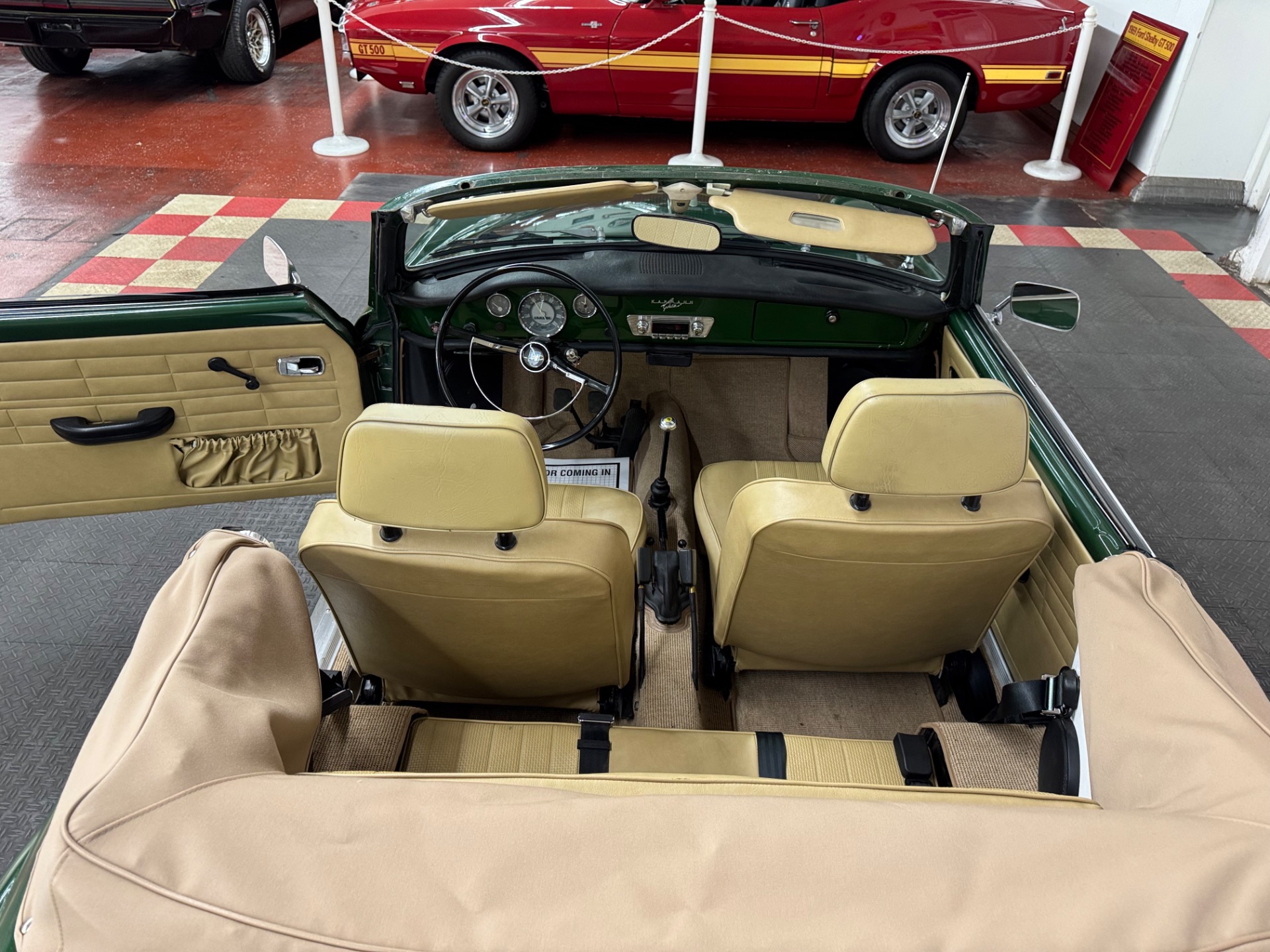 1971 volkswagen Karmann Ghia 43