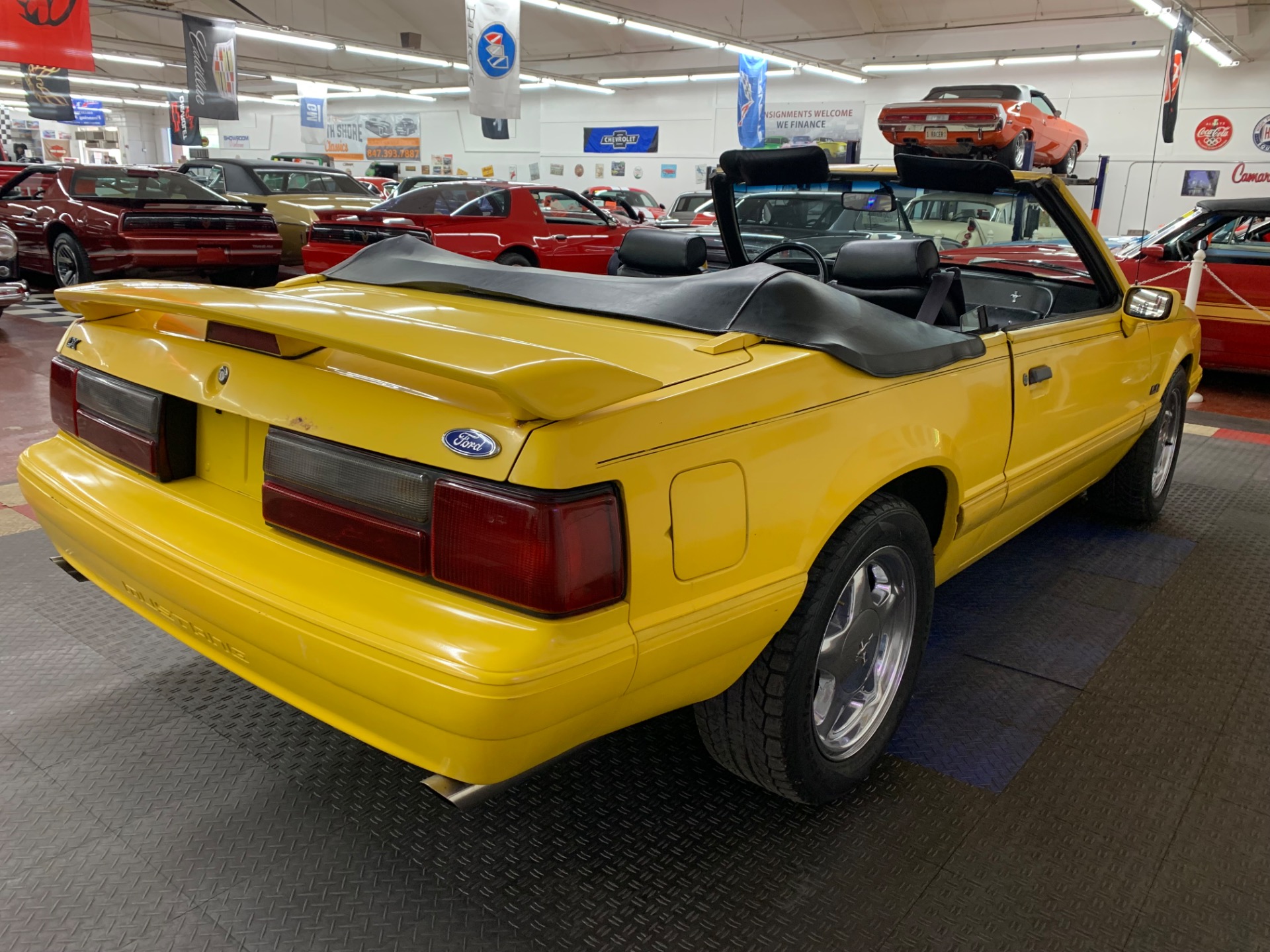 1993 Ford Mustang 11
