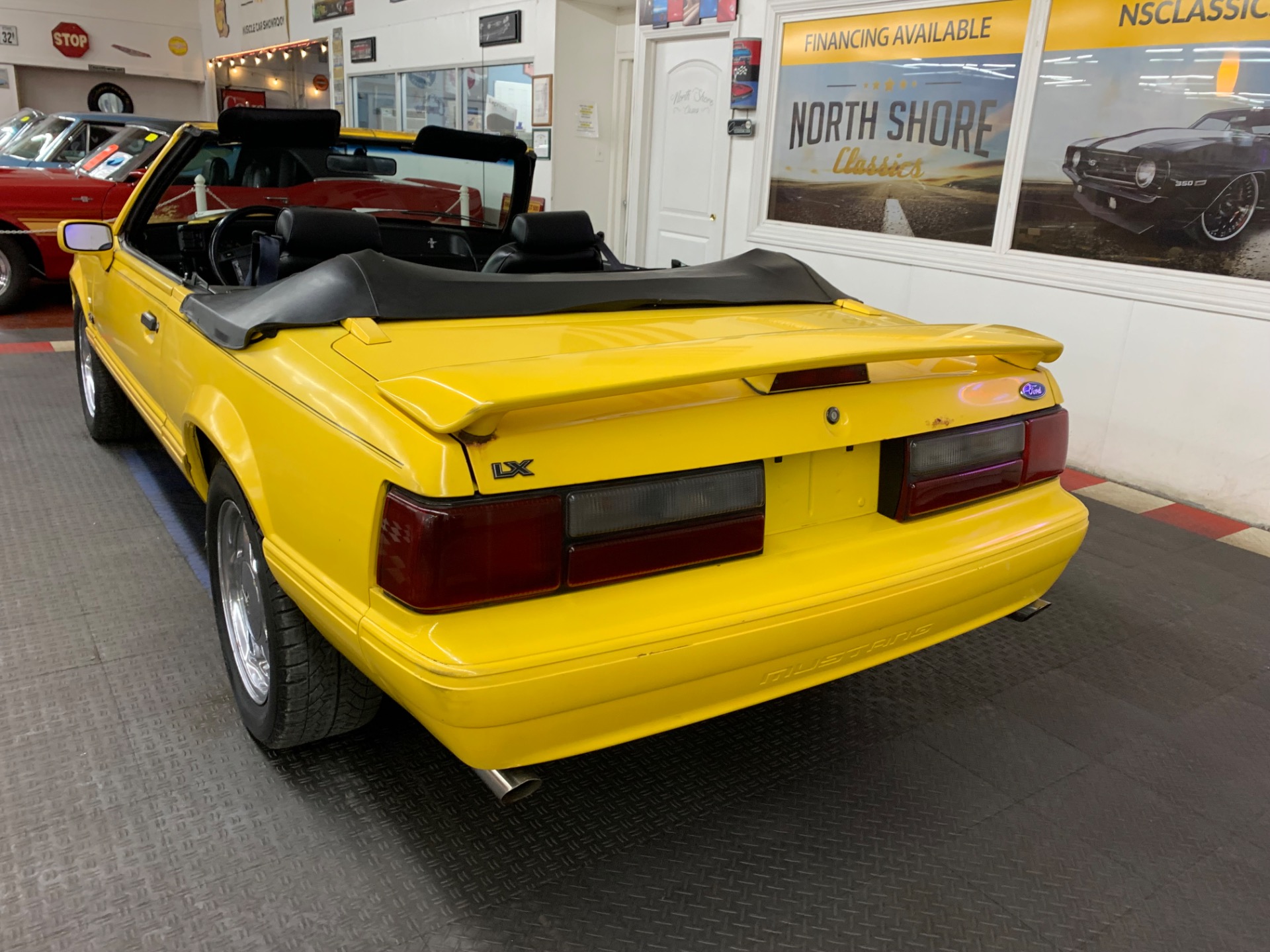1993 Ford Mustang 14