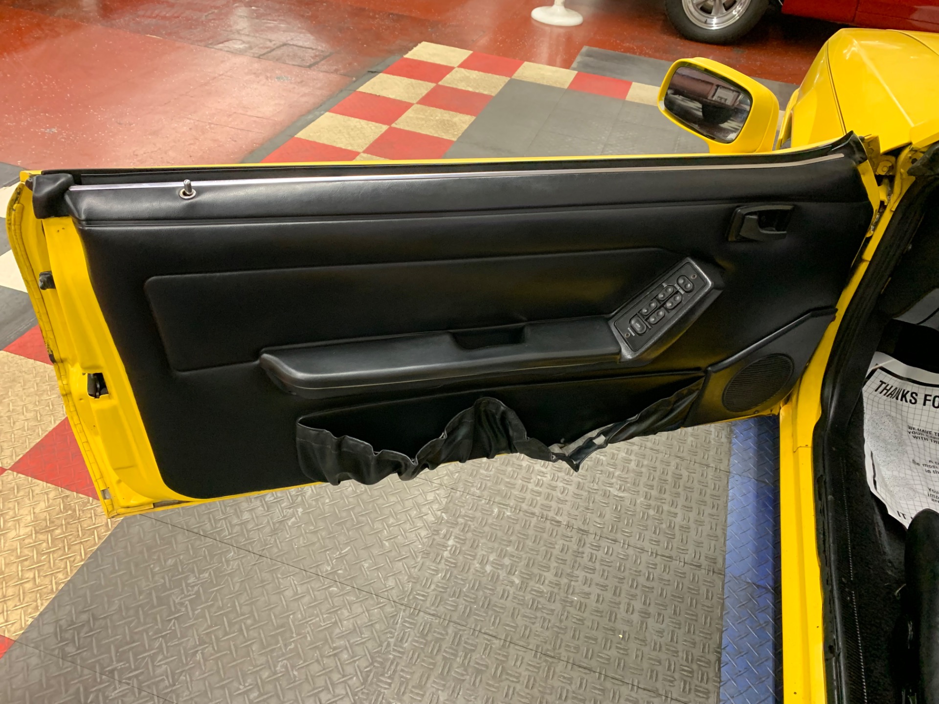 1993 Ford Mustang 18