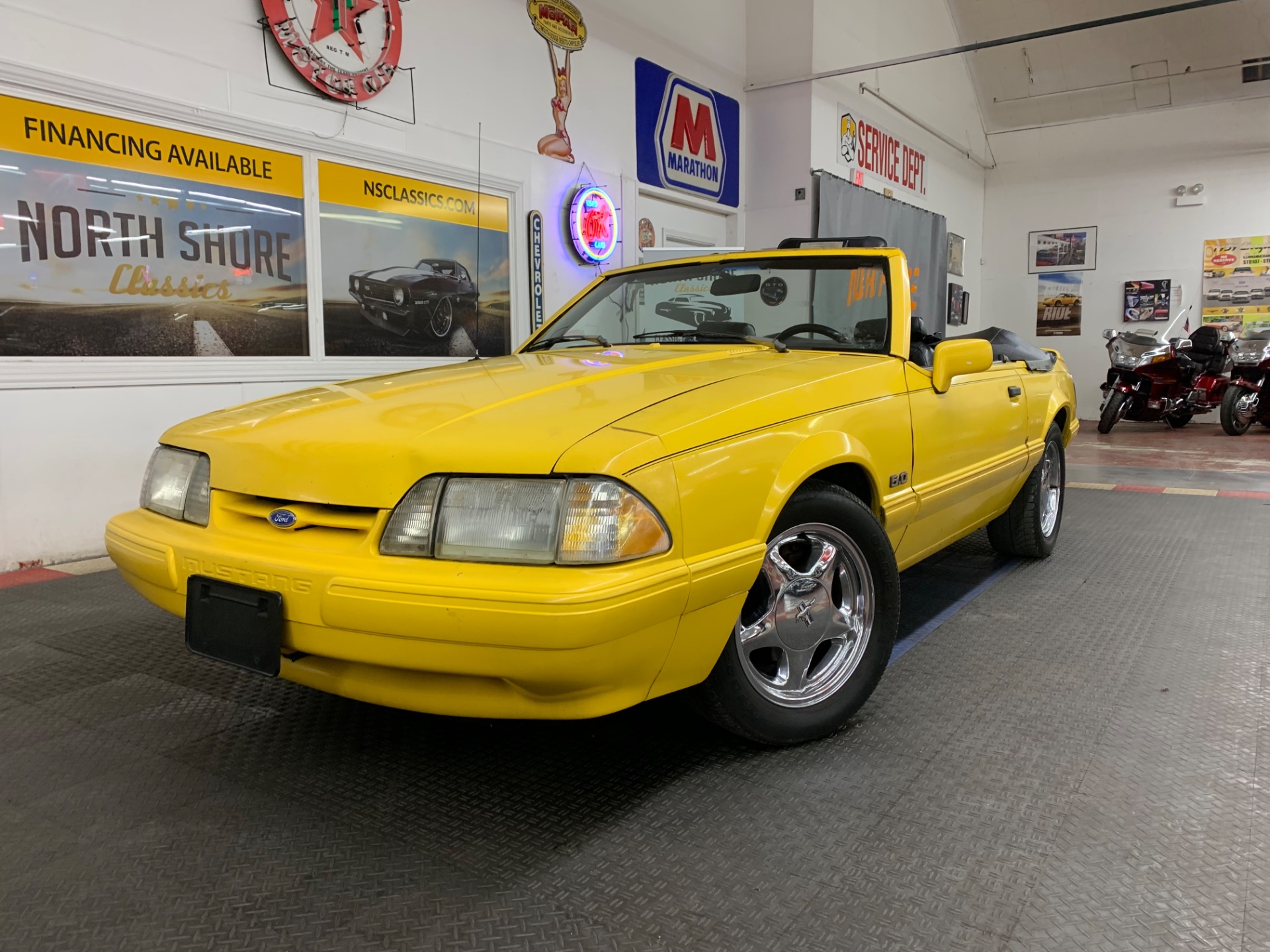 1993 Ford Mustang 2