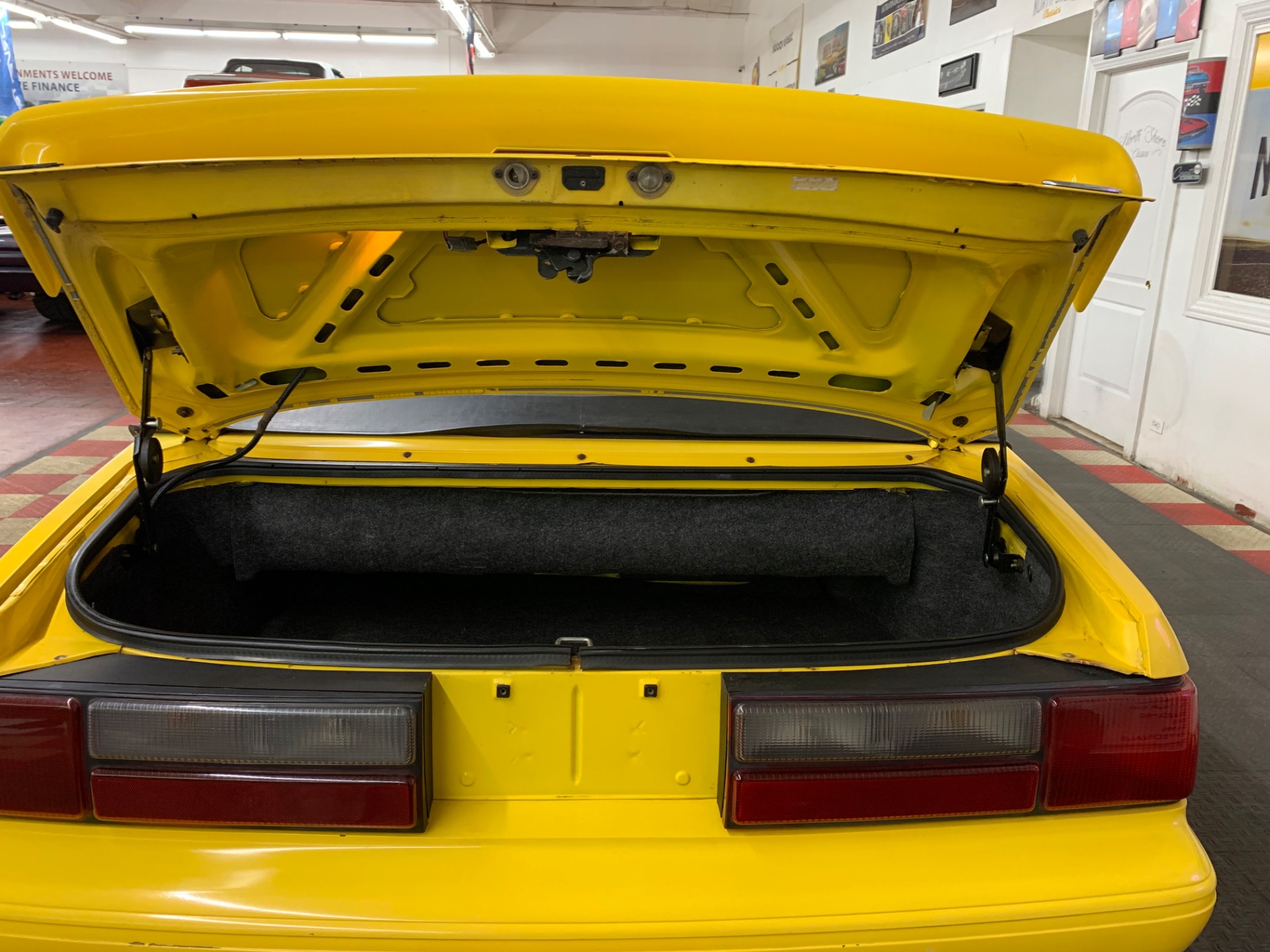 1993 Ford Mustang 34