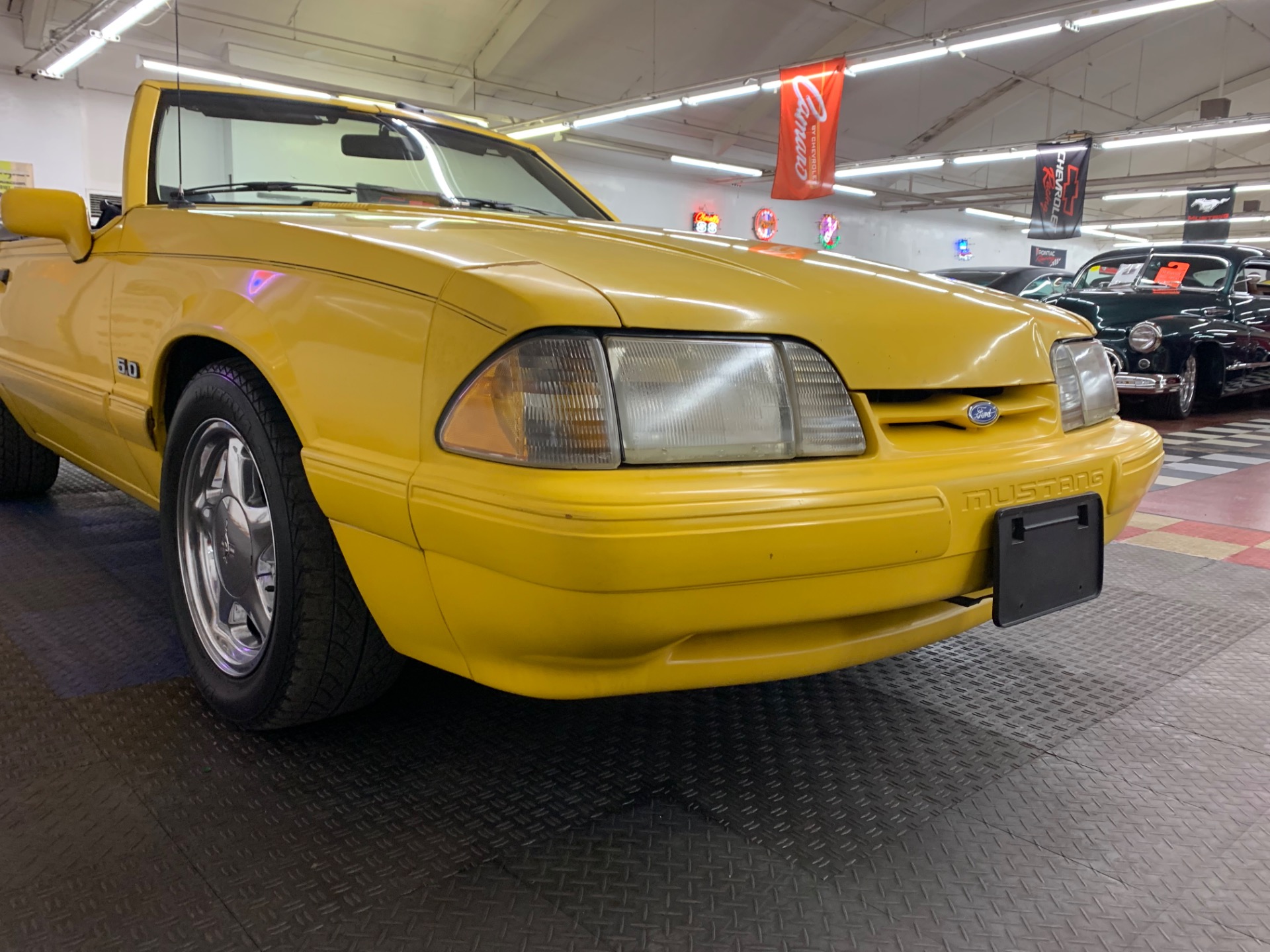 1993 Ford Mustang 7