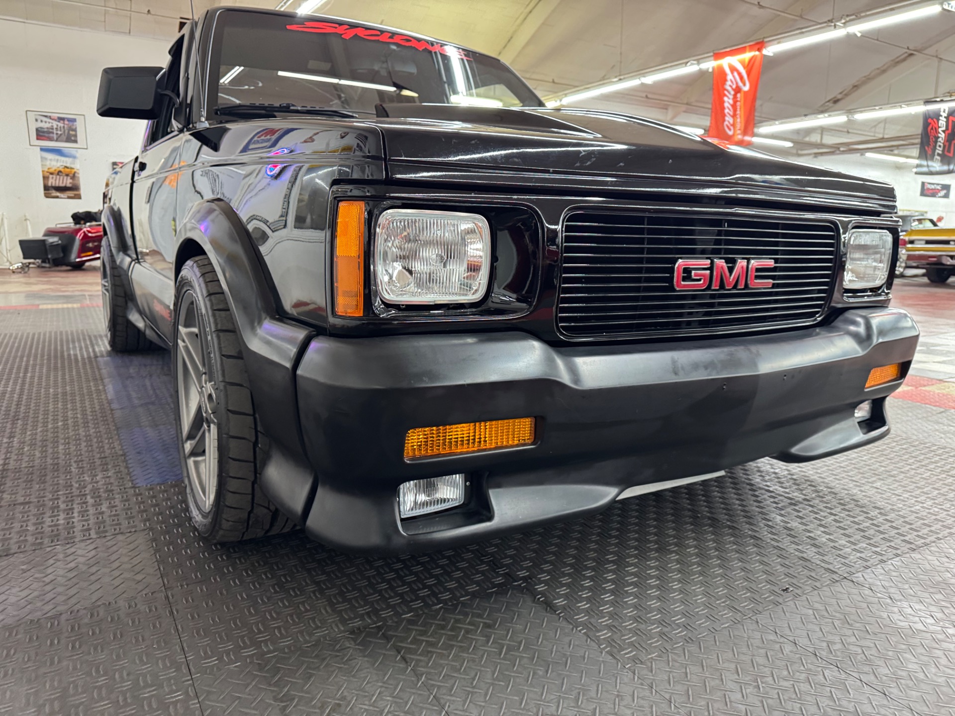 1991 GMC Syclone 7