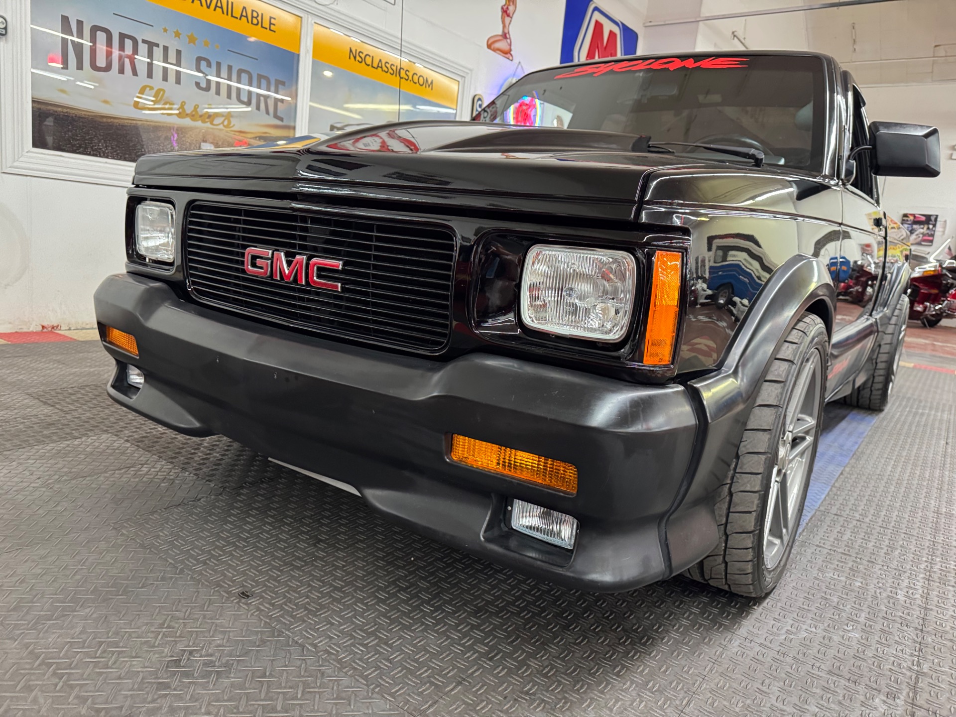 1991 GMC Syclone 8