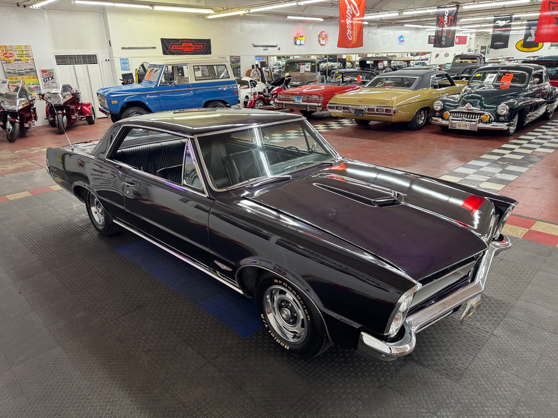 1965 Pontiac GTO 16