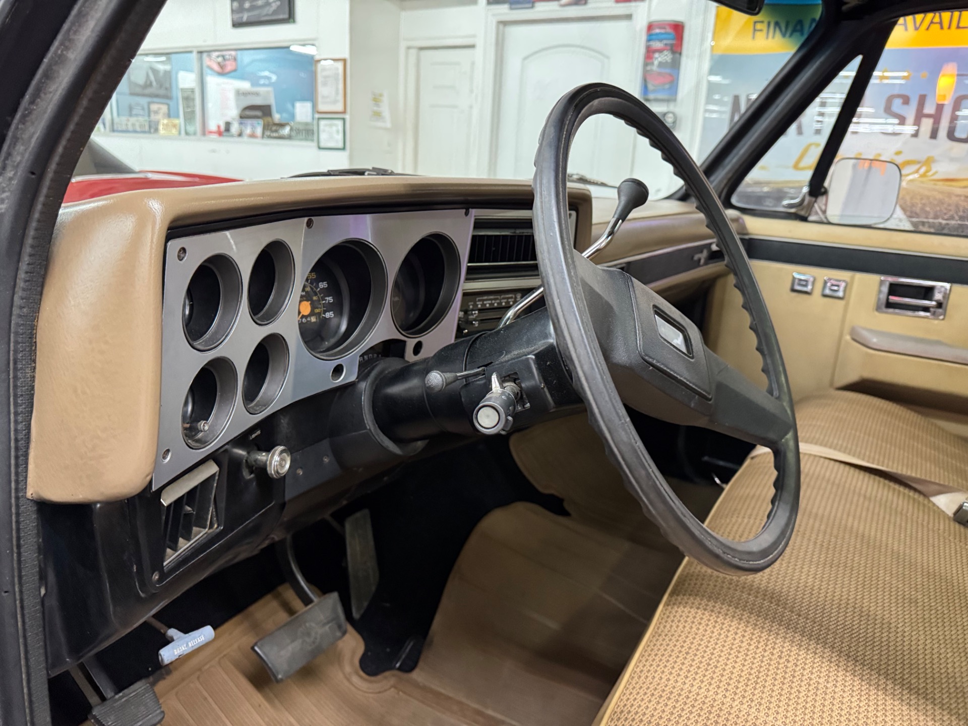 1985 Chevrolet C/K 10 Series 39