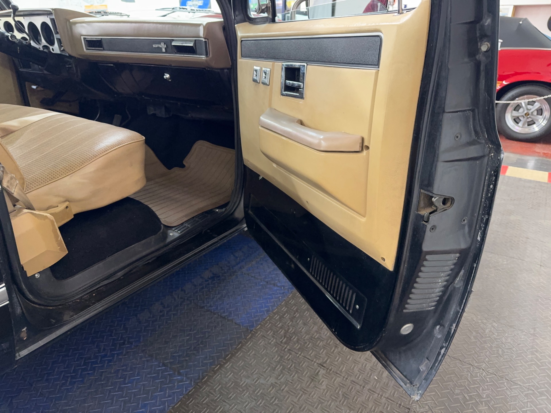 1985 Chevrolet C/K 10 Series 51