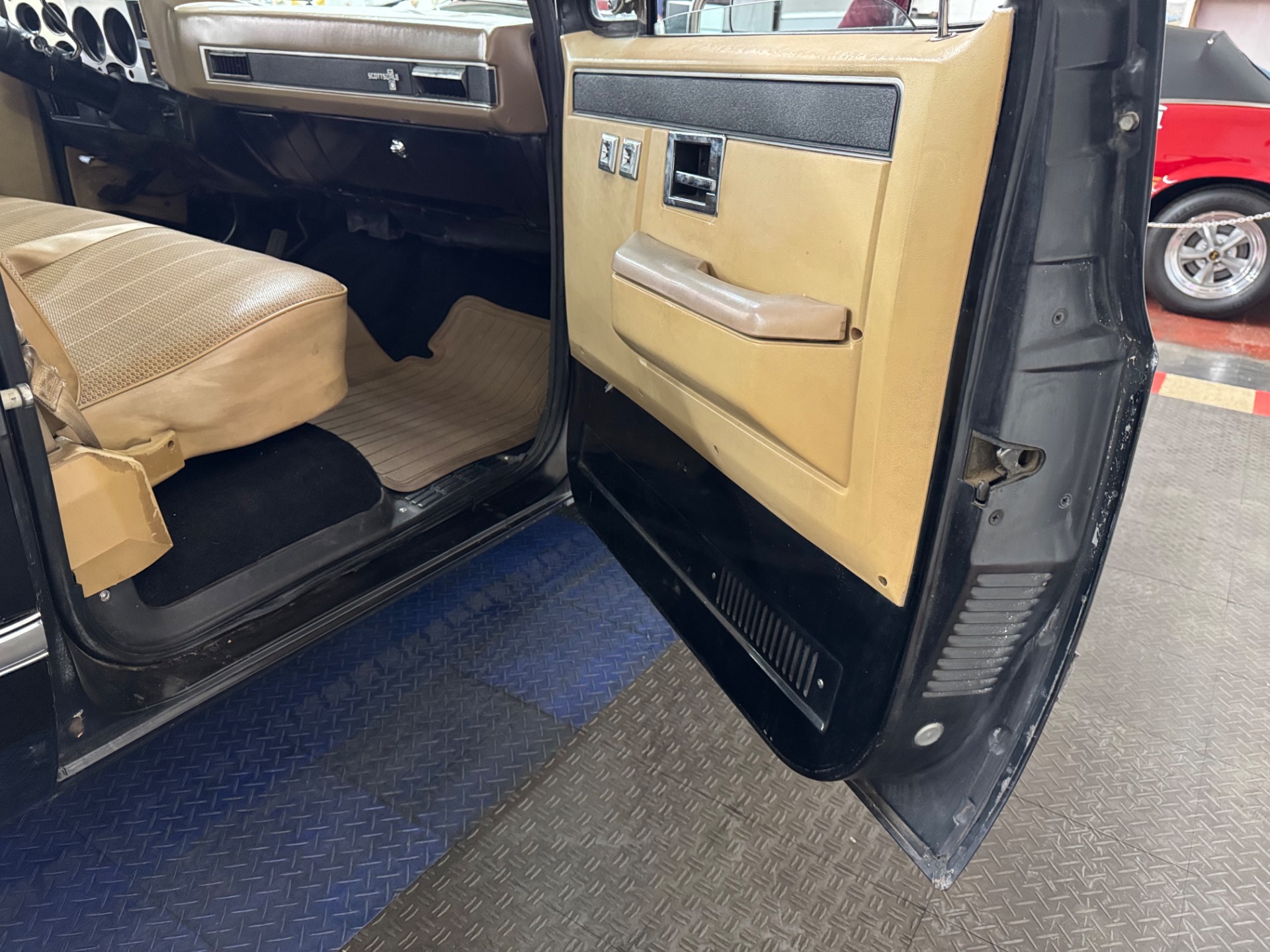 1985 Chevrolet C/K 10 Series 52