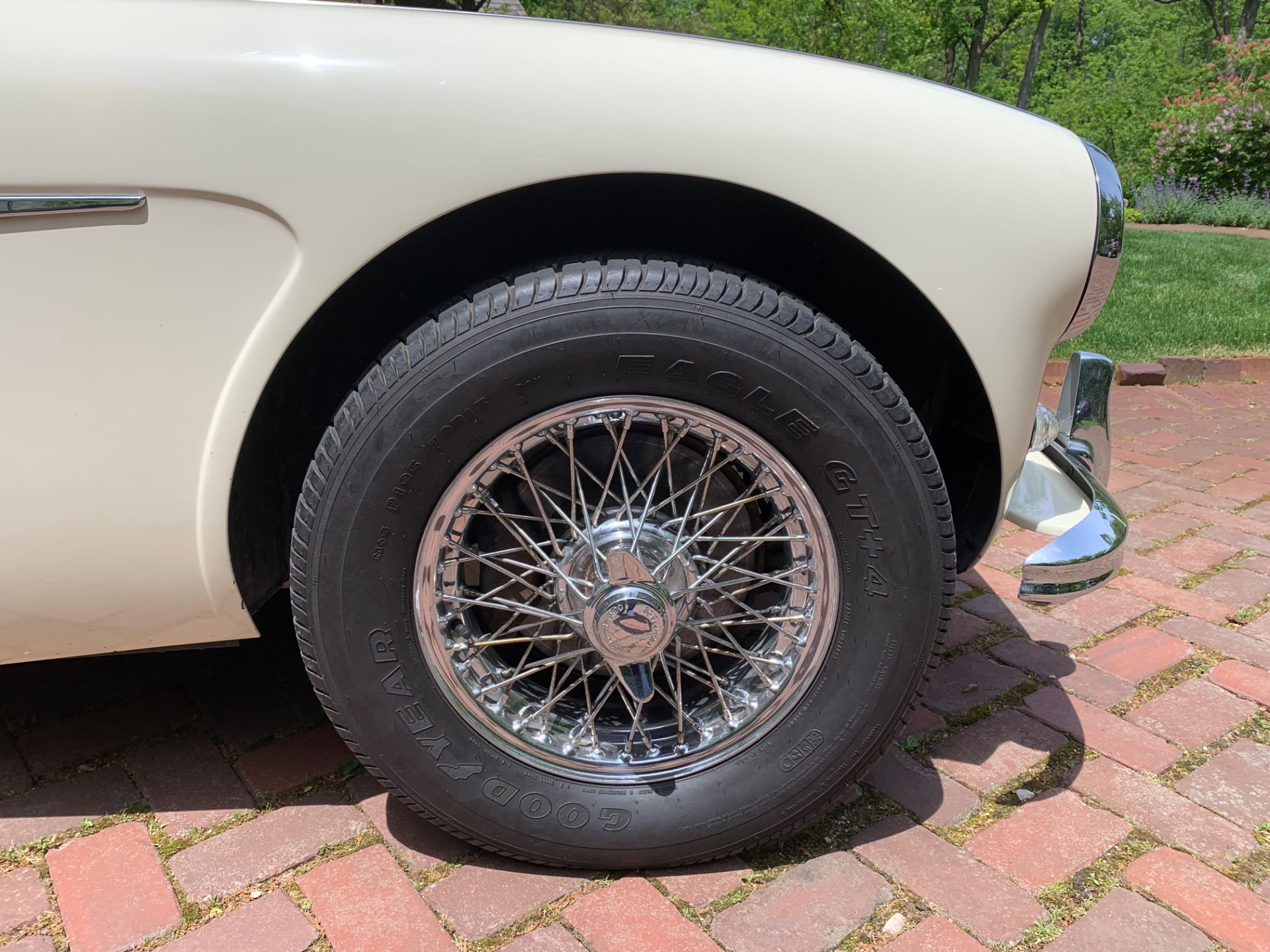 Used 1963 Austin Healey 6CYL-5SPD-CONVT-OLDER RESTORATION- | Mundelein, IL