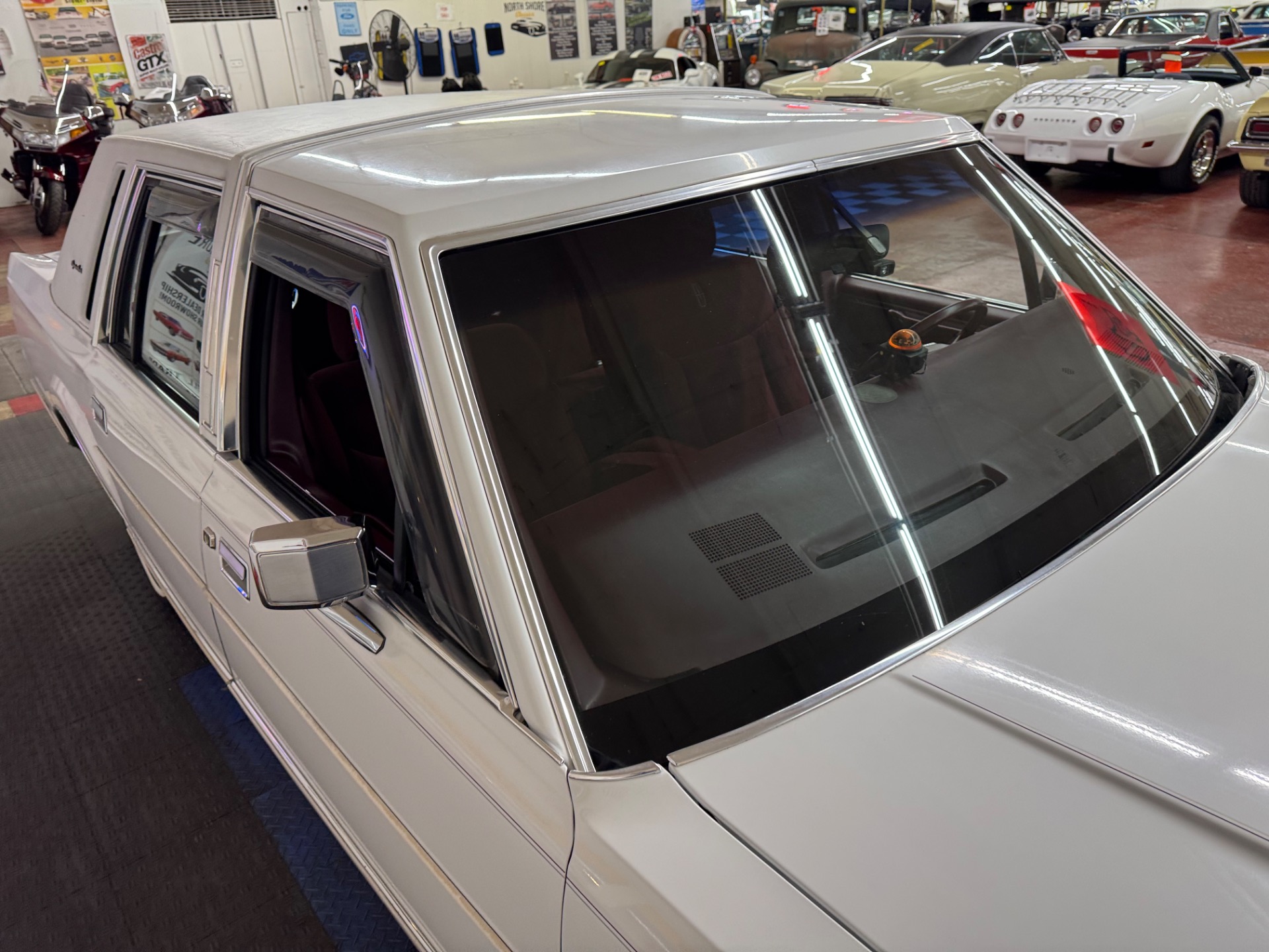 Used 1989 Lincoln Town Car Signature-2330 ACTUAL MILES- 1 OWNER-SEE VIDEO | Mundelein, IL
