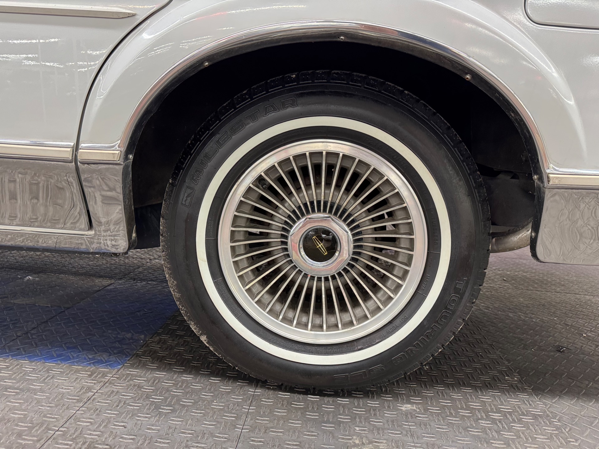 Used 1989 Lincoln Town Car Signature-2330 ACTUAL MILES- 1 OWNER-SEE VIDEO | Mundelein, IL