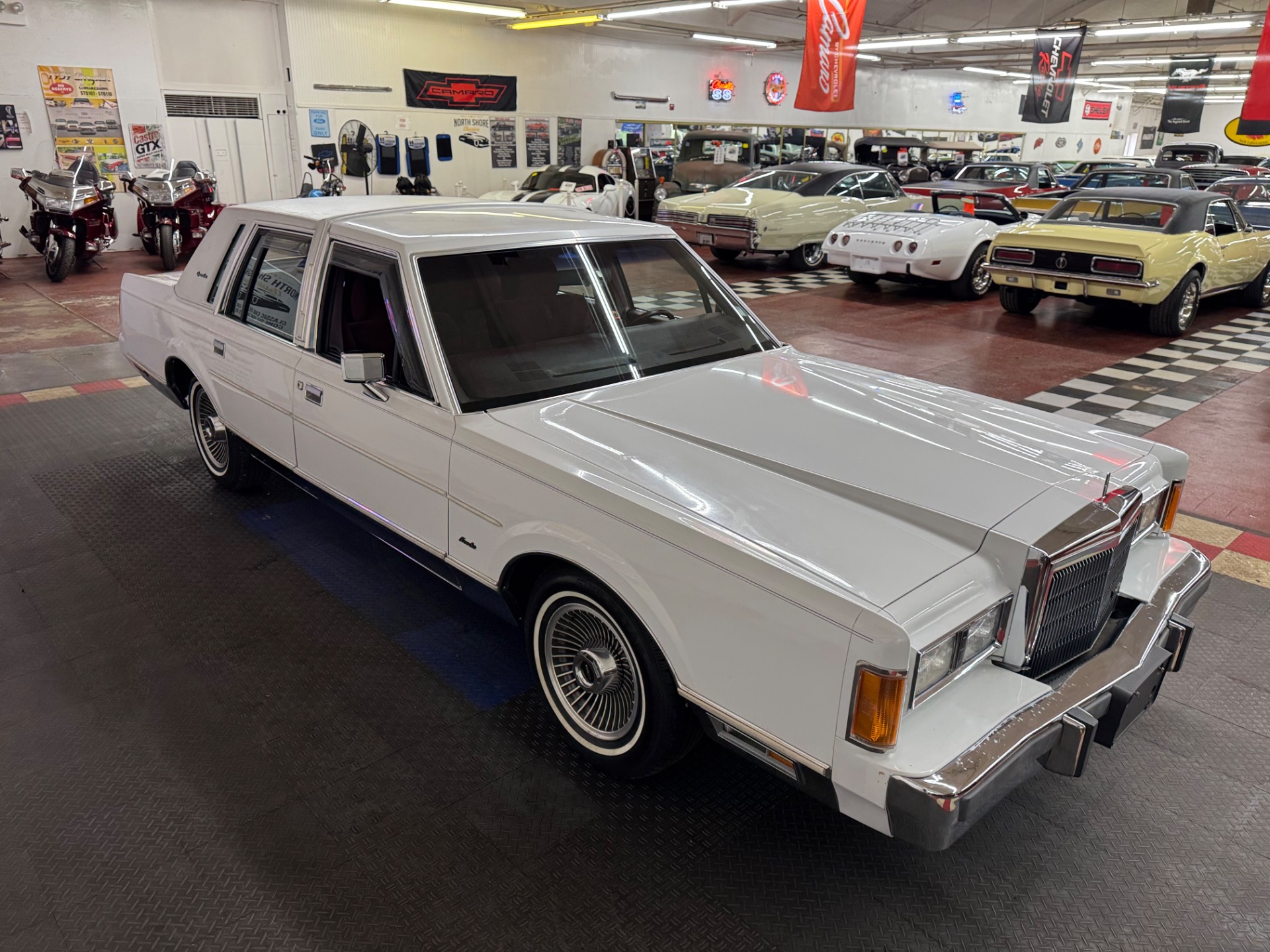 Used 1989 Lincoln Town Car Signature-2330 ACTUAL MILES- 1 OWNER-SEE VIDEO | Mundelein, IL