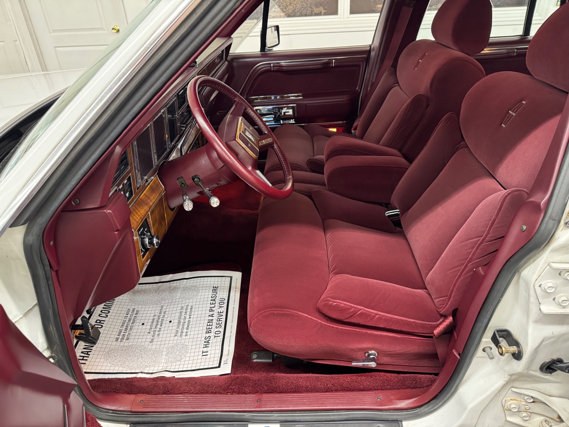 Used 1989 Lincoln Town Car Signature-2330 ACTUAL MILES- 1 OWNER-SEE VIDEO | Mundelein, IL
