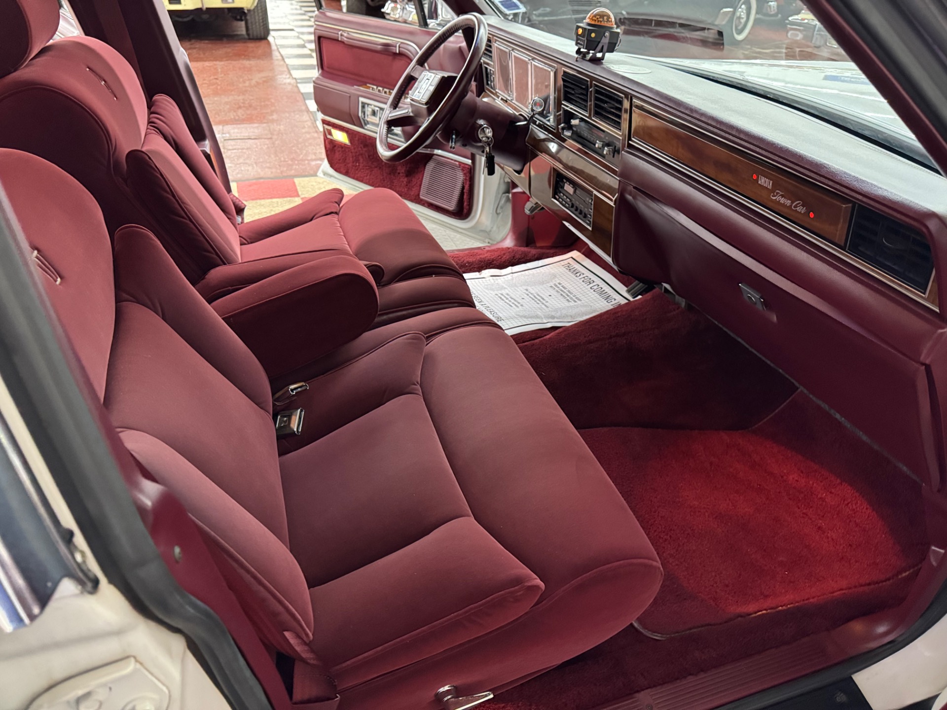 Used 1989 Lincoln Town Car Signature-2330 ACTUAL MILES- 1 OWNER-SEE VIDEO | Mundelein, IL