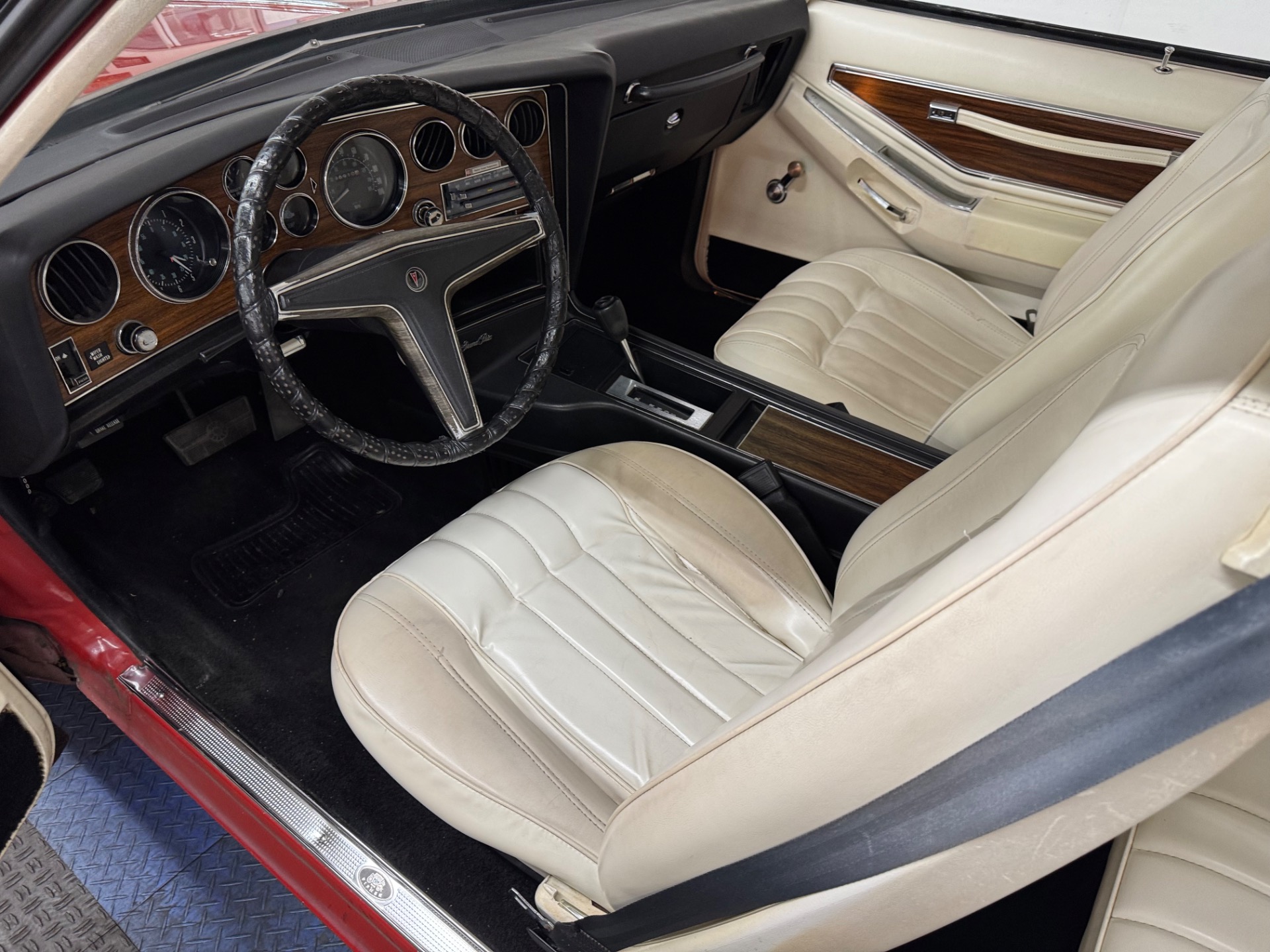 1977 Pontiac Grand Prix 14
