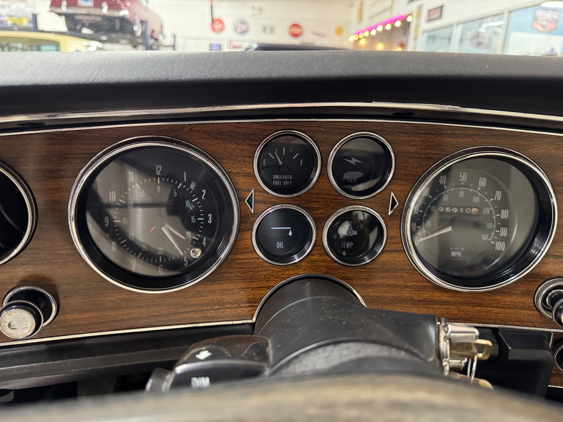 1977 Pontiac Grand Prix 30