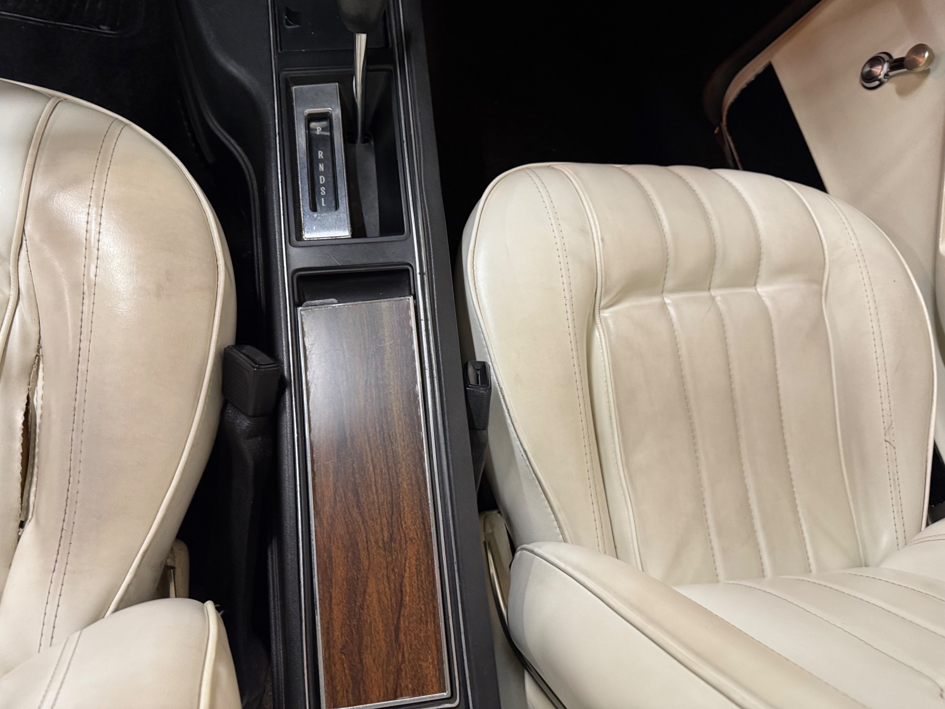 1977 Pontiac Grand Prix 33
