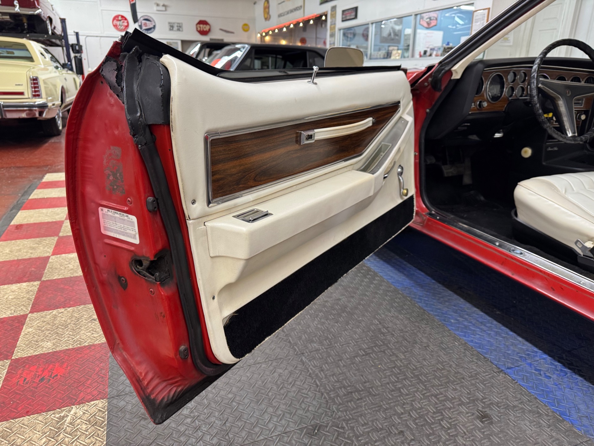 1977 Pontiac Grand Prix 35