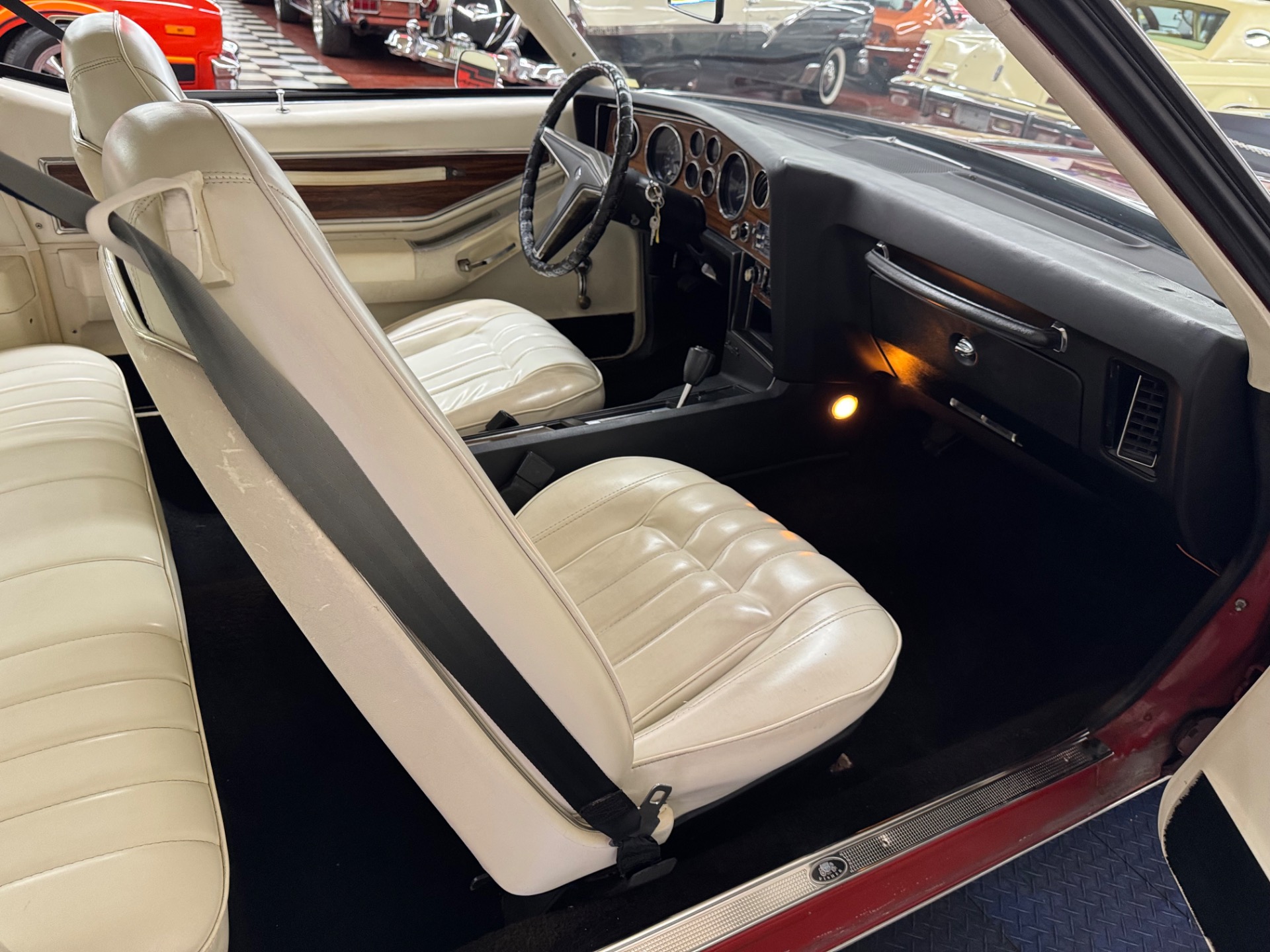 1977 Pontiac Grand Prix 38