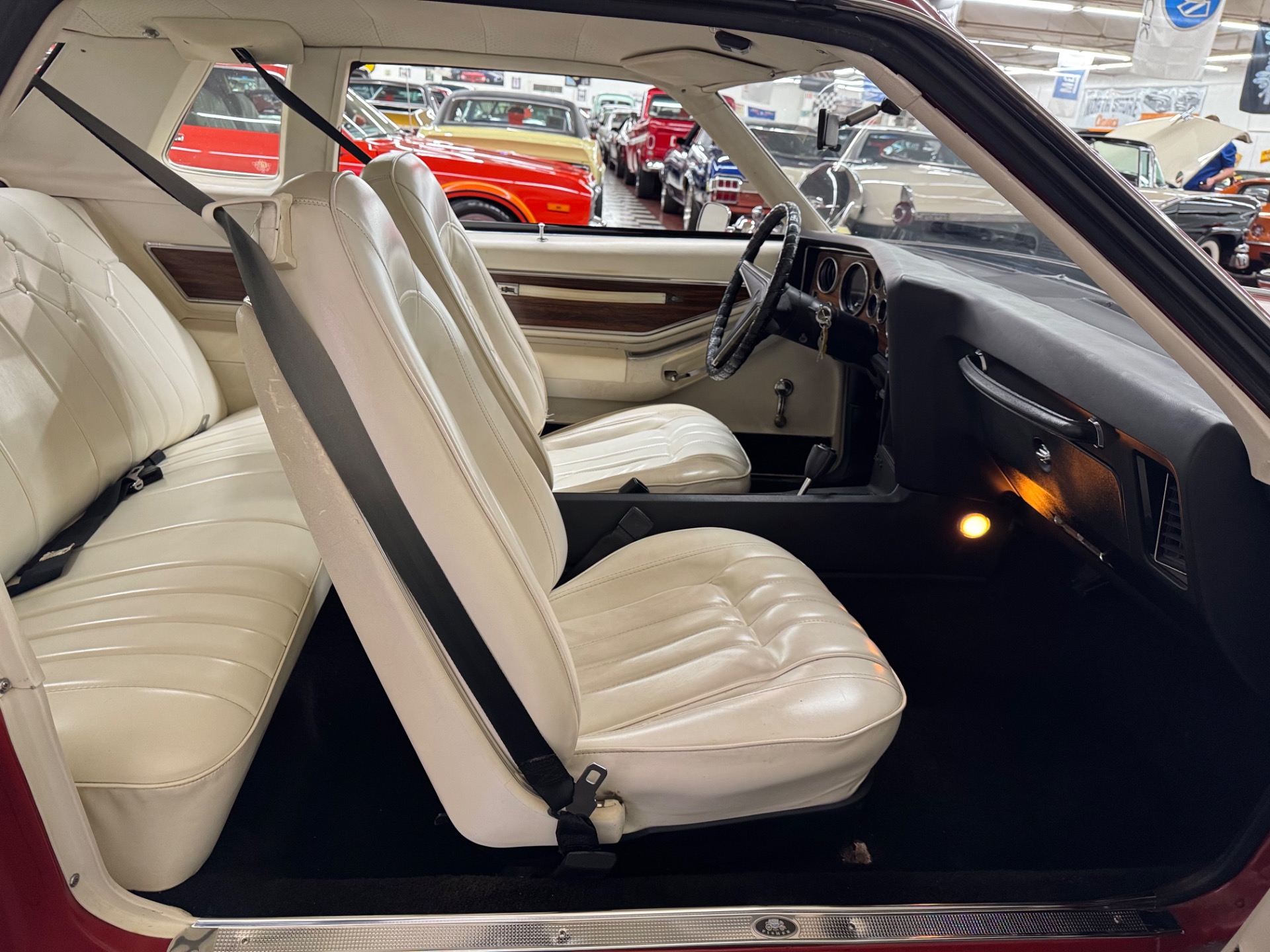 1977 Pontiac Grand Prix 39