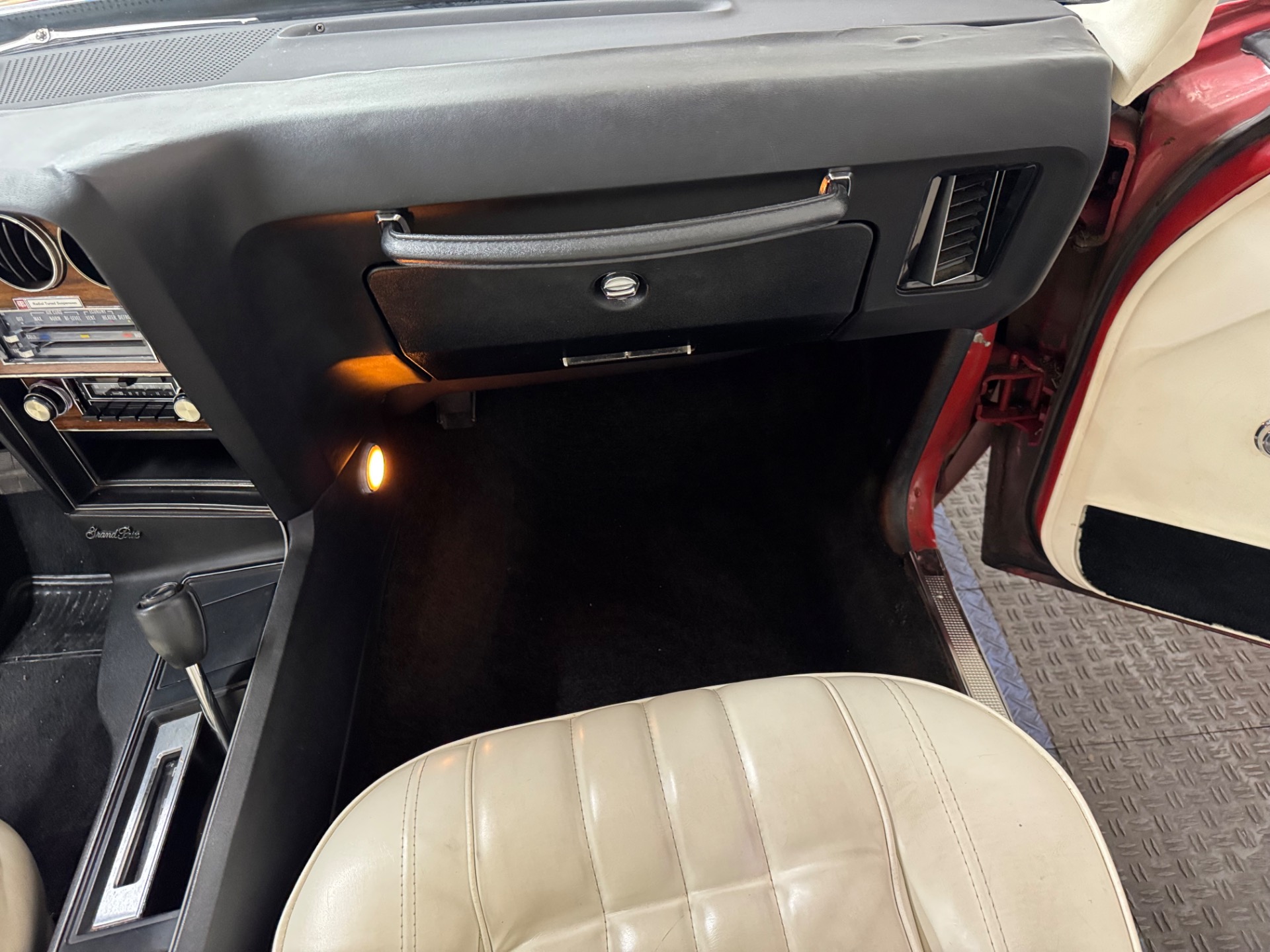 1977 Pontiac Grand Prix 40