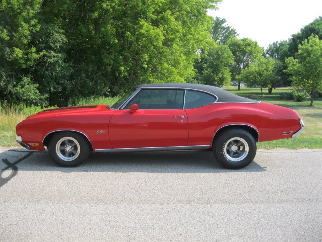 Used 1970 Oldsmobile Cutlass Holiday Coupe-SEE VIDEO | Mundelein, IL