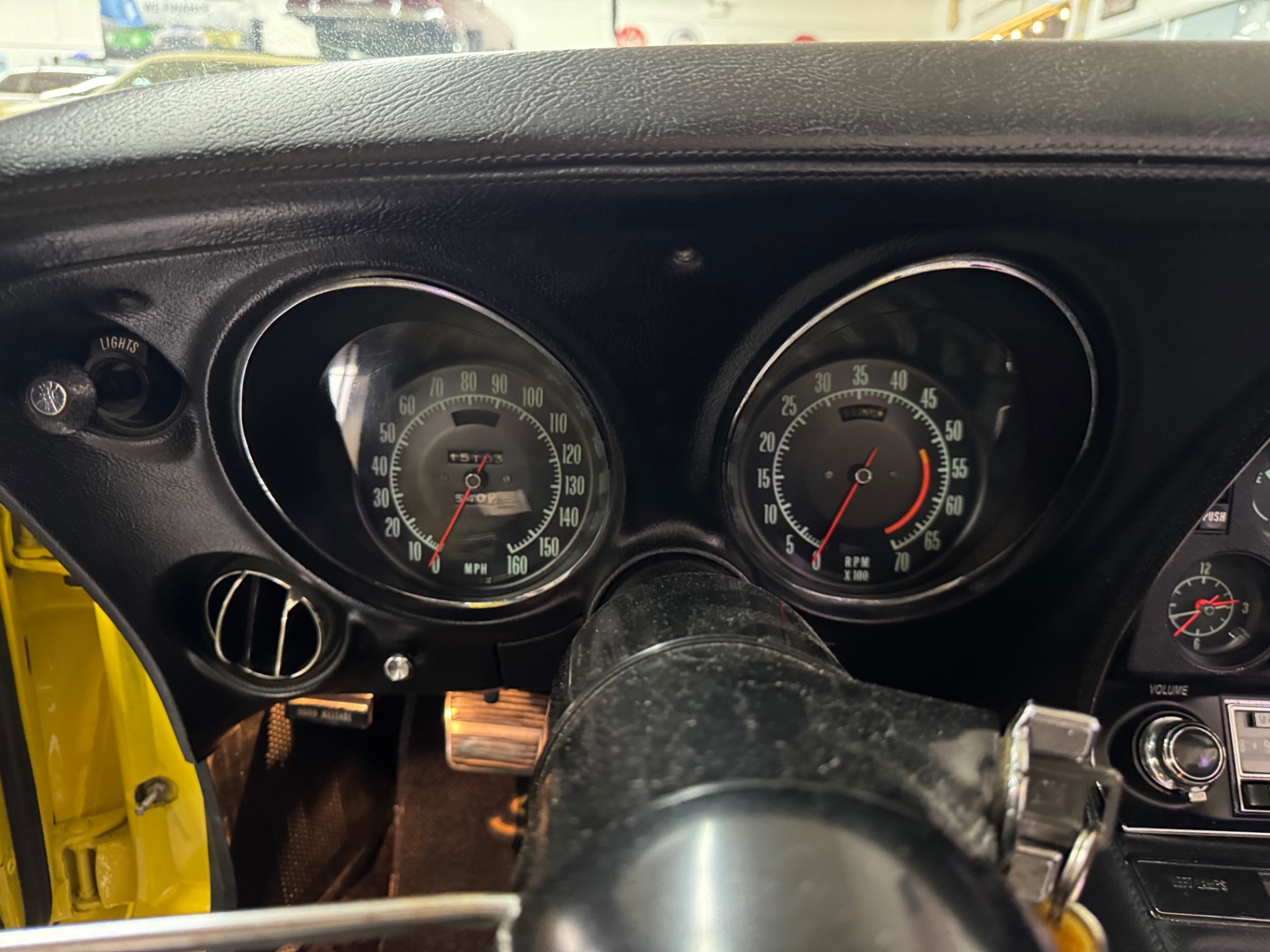 1970 Chevrolet Corvette 35
