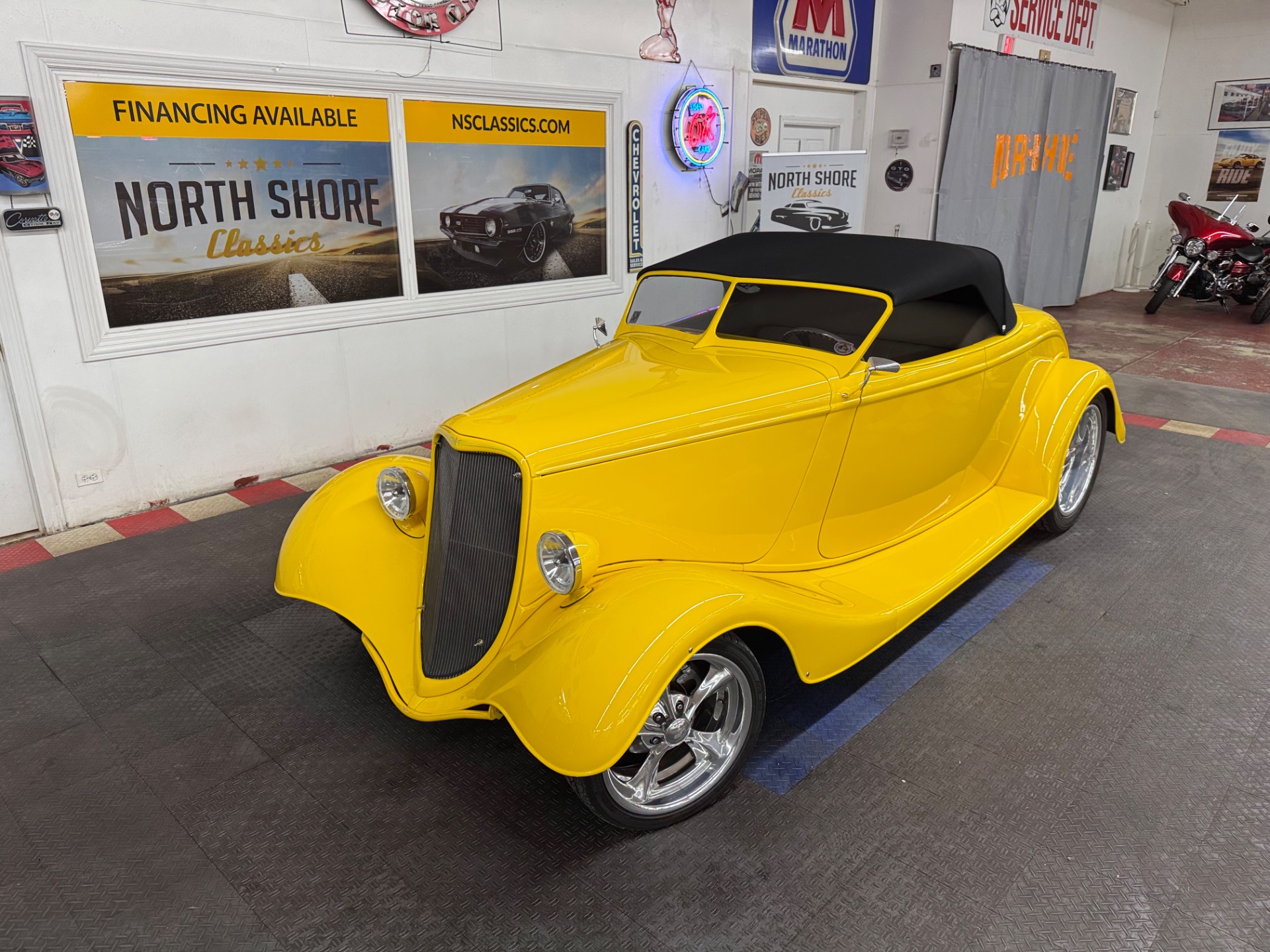 1933 Ford Roadster 1