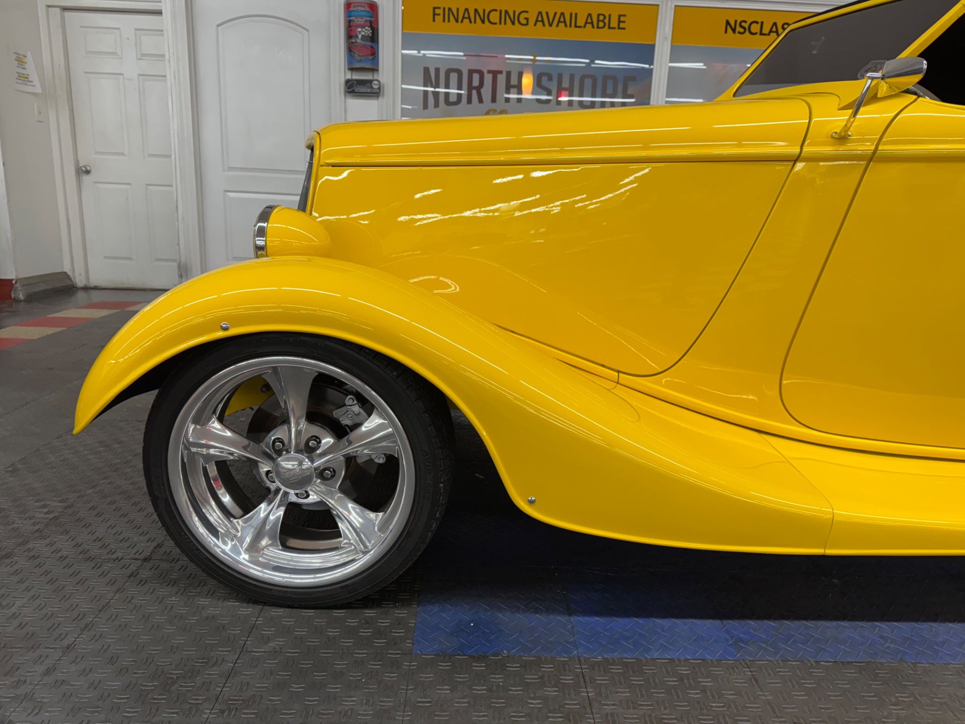 1933 Ford Roadster 20