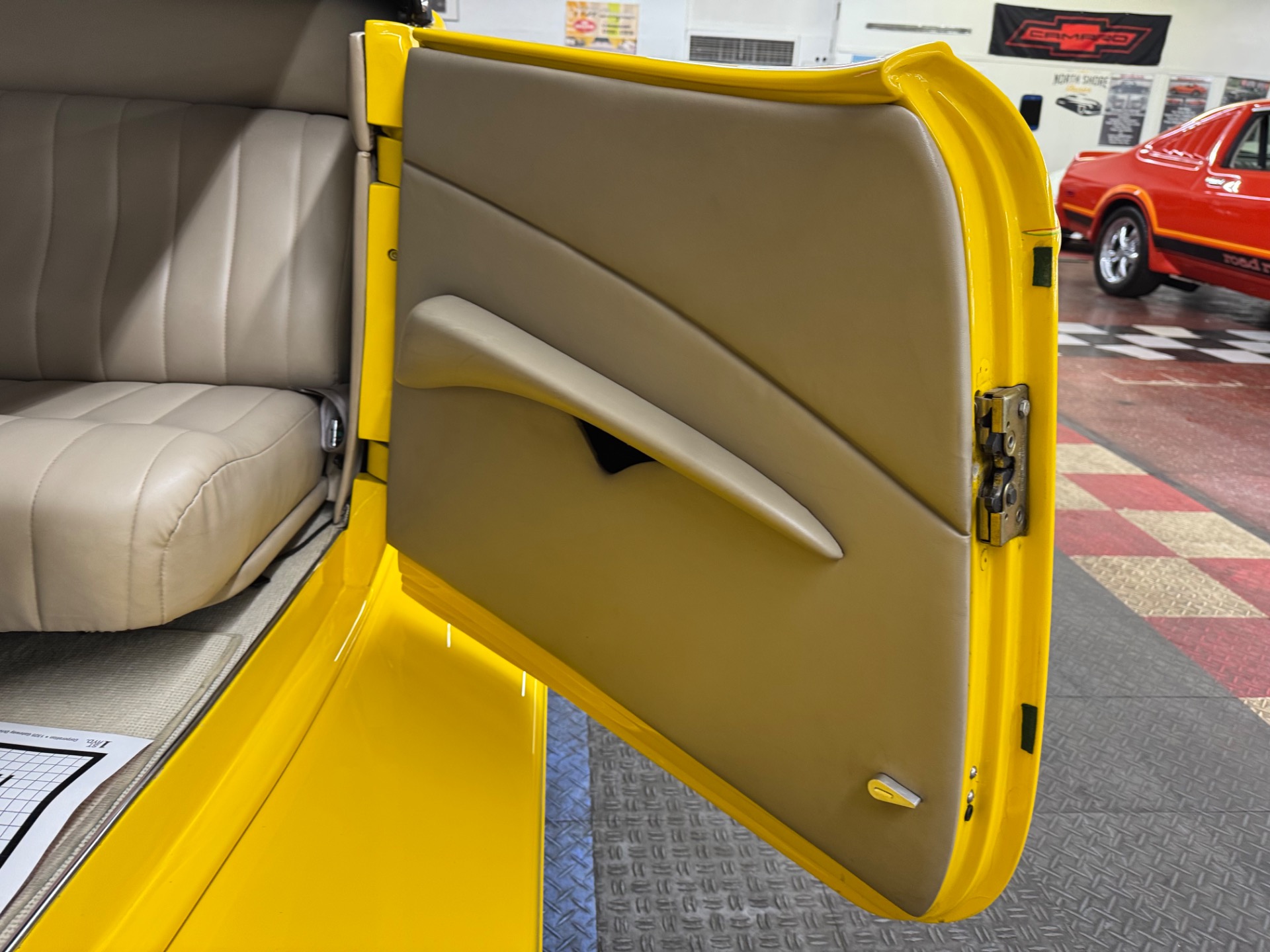 1933 Ford Roadster 34